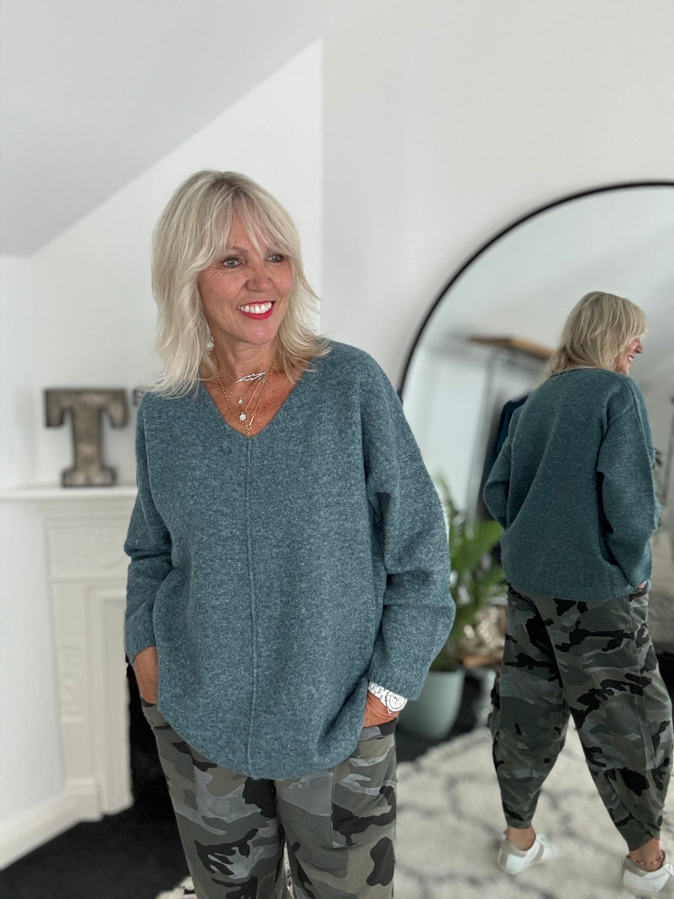 Seam Front V Neck Jumper in Sea Green
