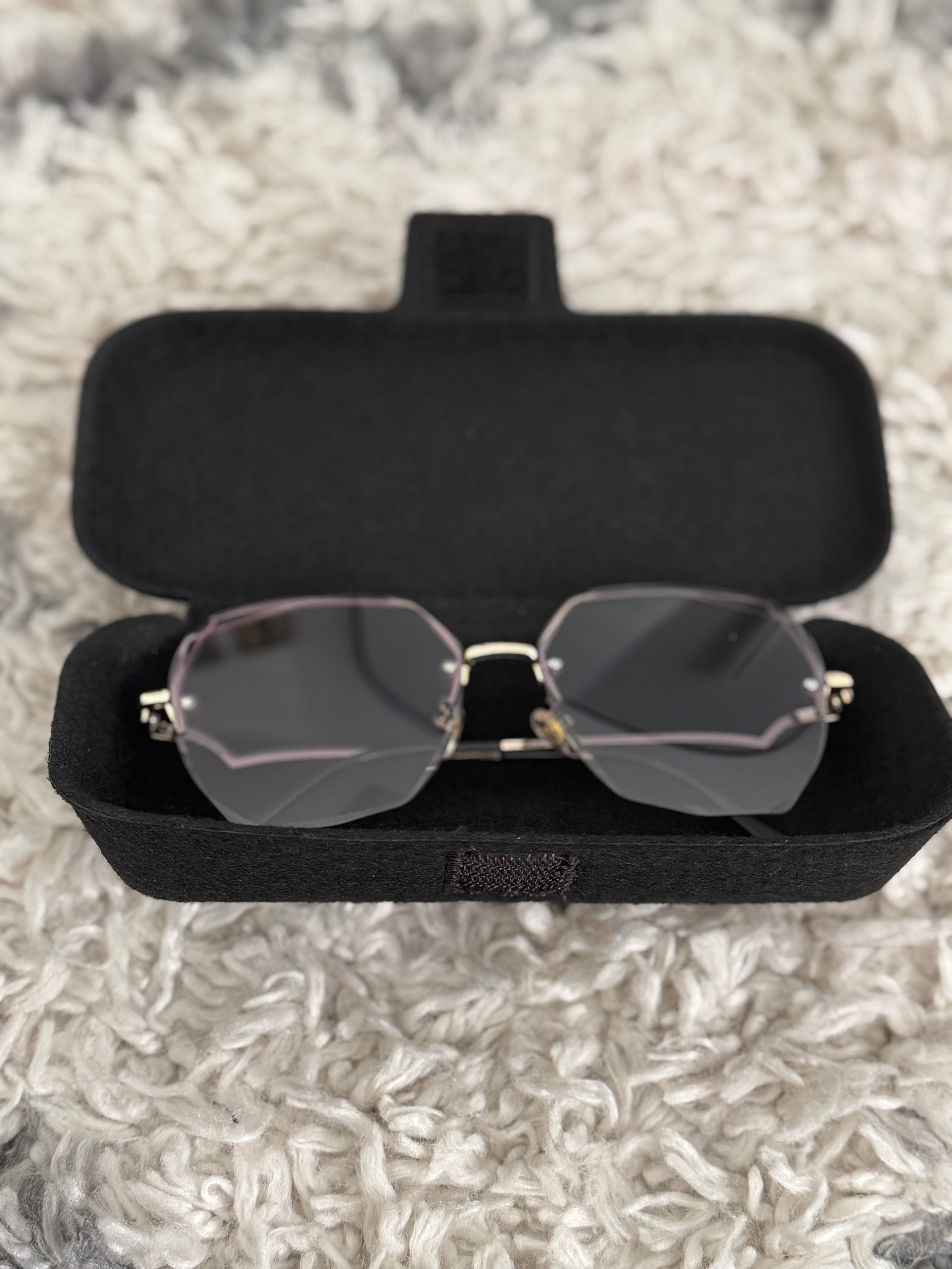 Bevelled Sunglasses in Gradient Grey