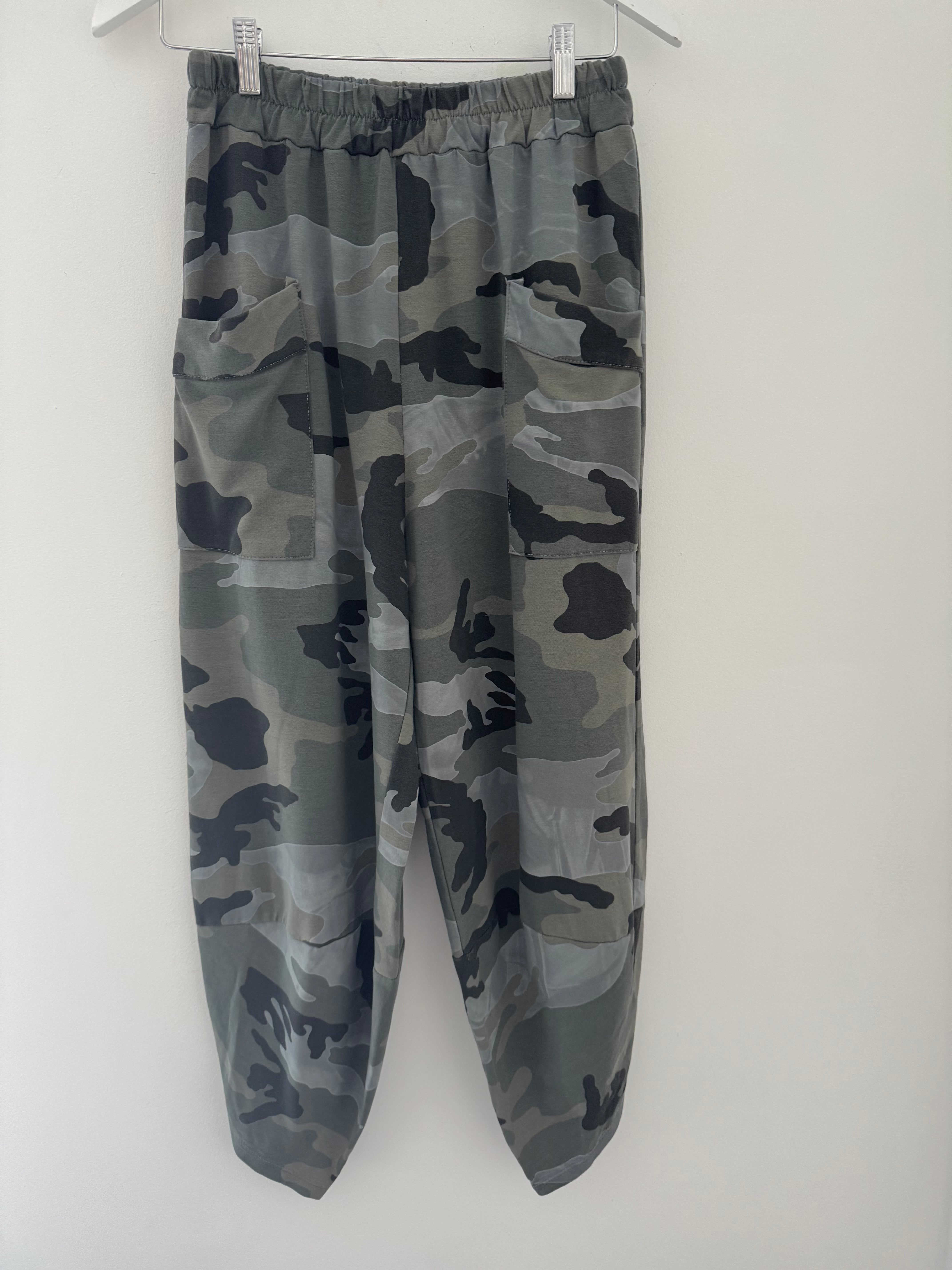 Barrel Stretch Trousers in Khaki & Grey Camo