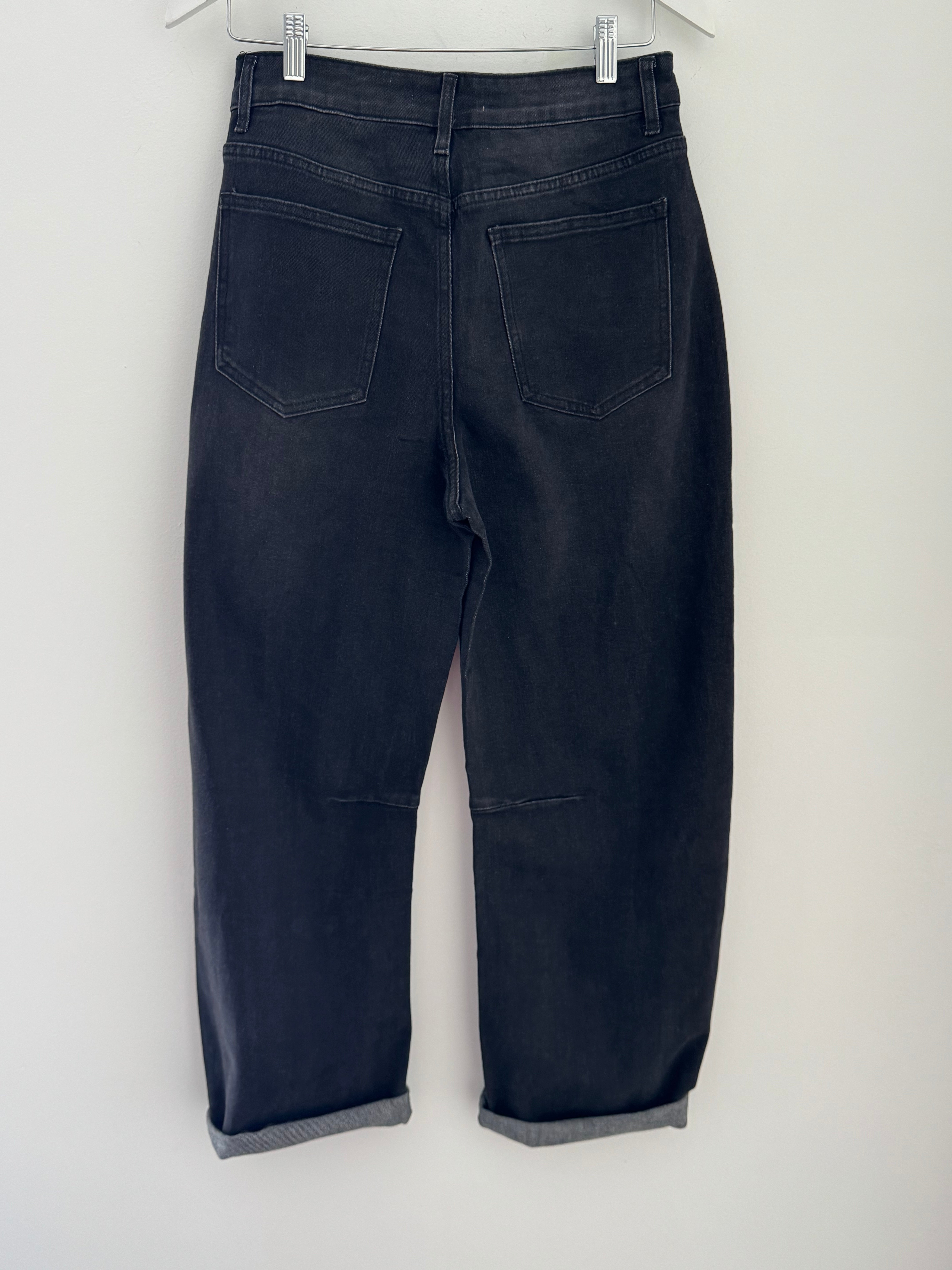Relaxed Boyfriend Jeans in Black Denim