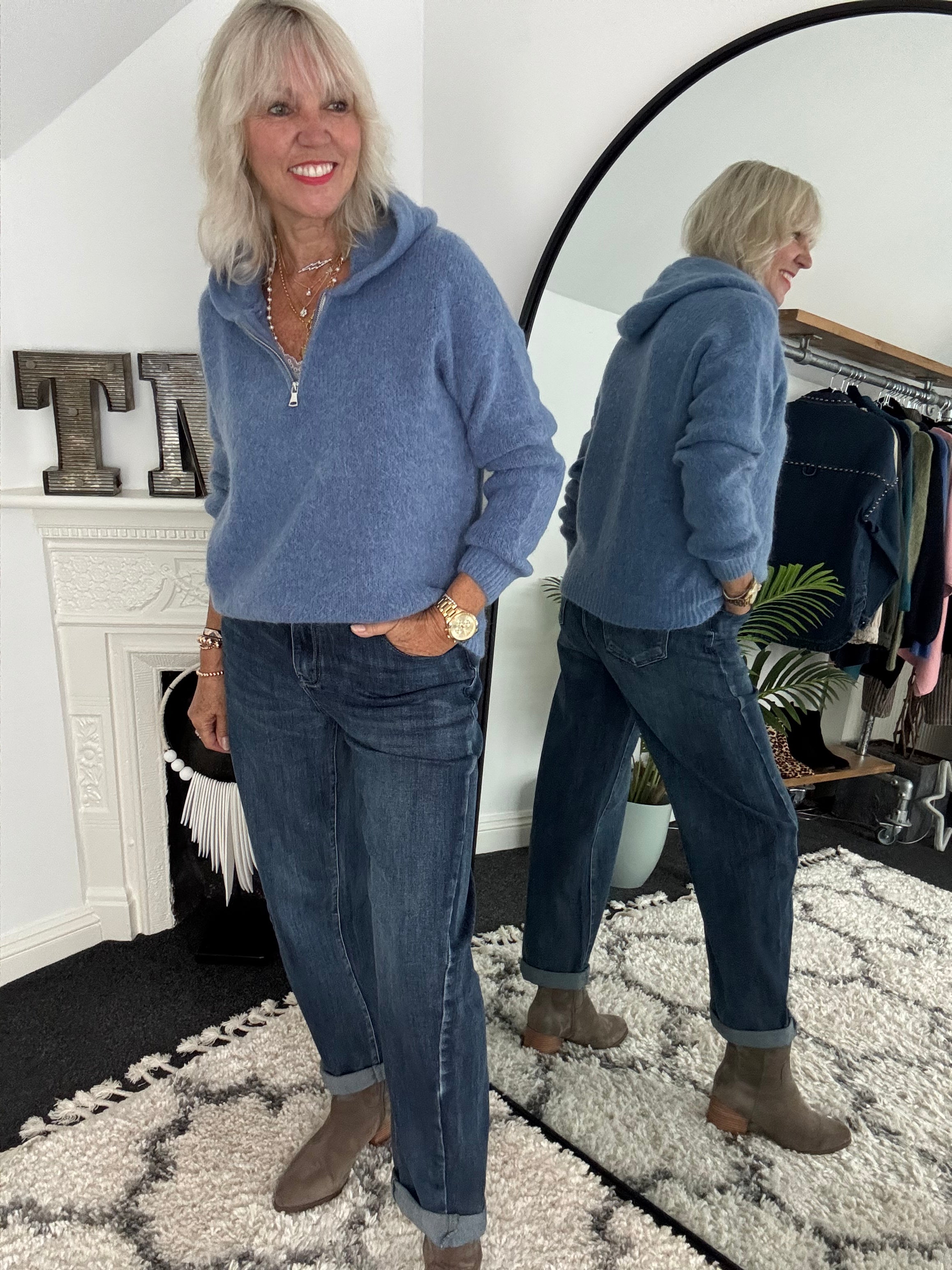 Stretch Boyfriend Jeans in Mid Denim