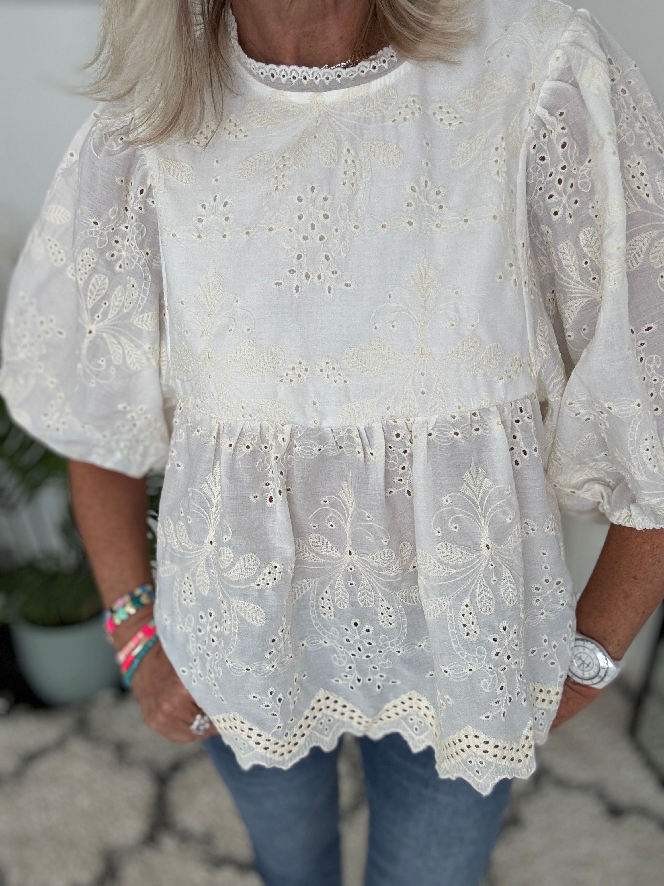 Broderie Anglaise Top in Vanilla