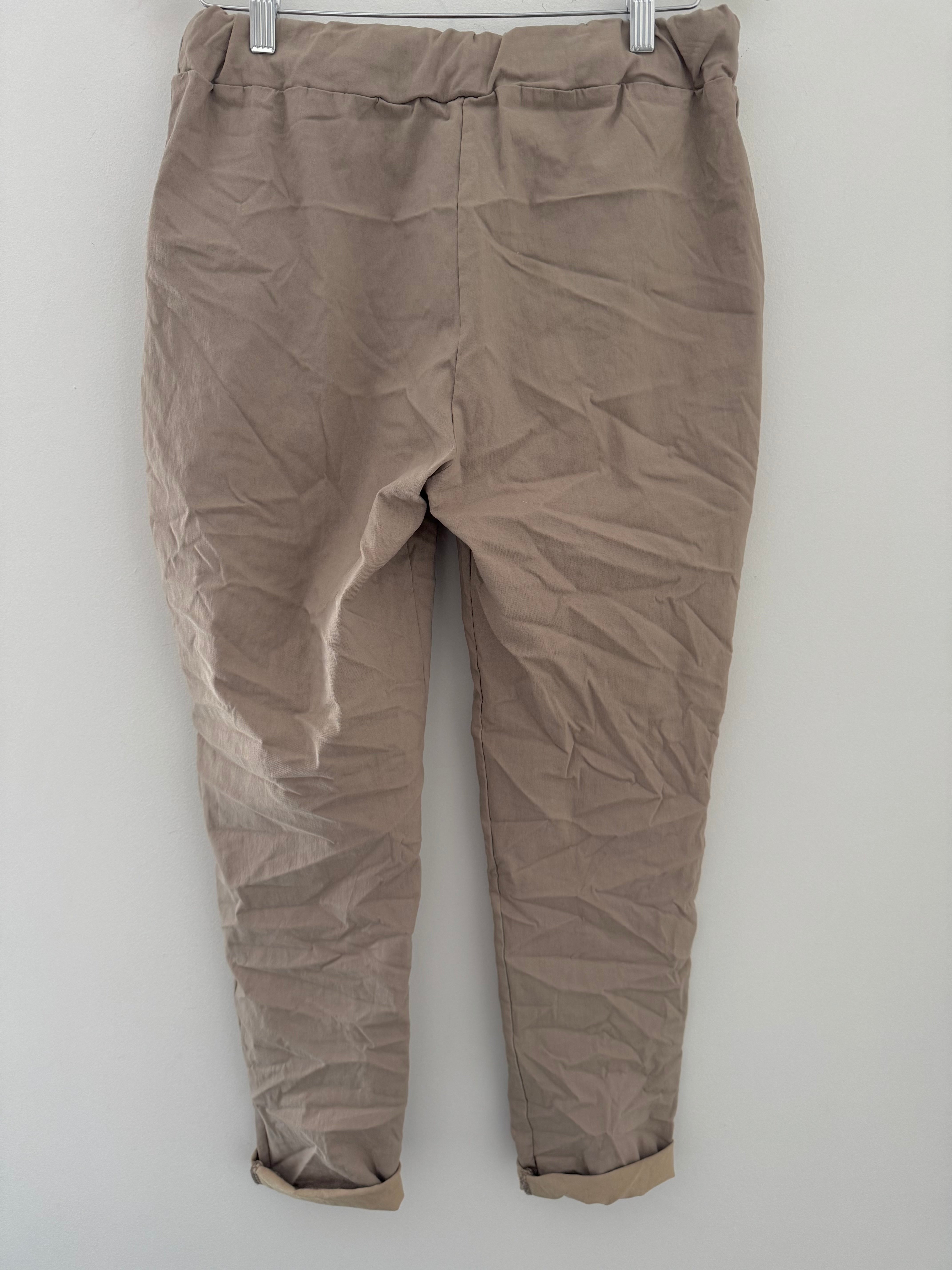 Super Stretch Joggers in Mocha