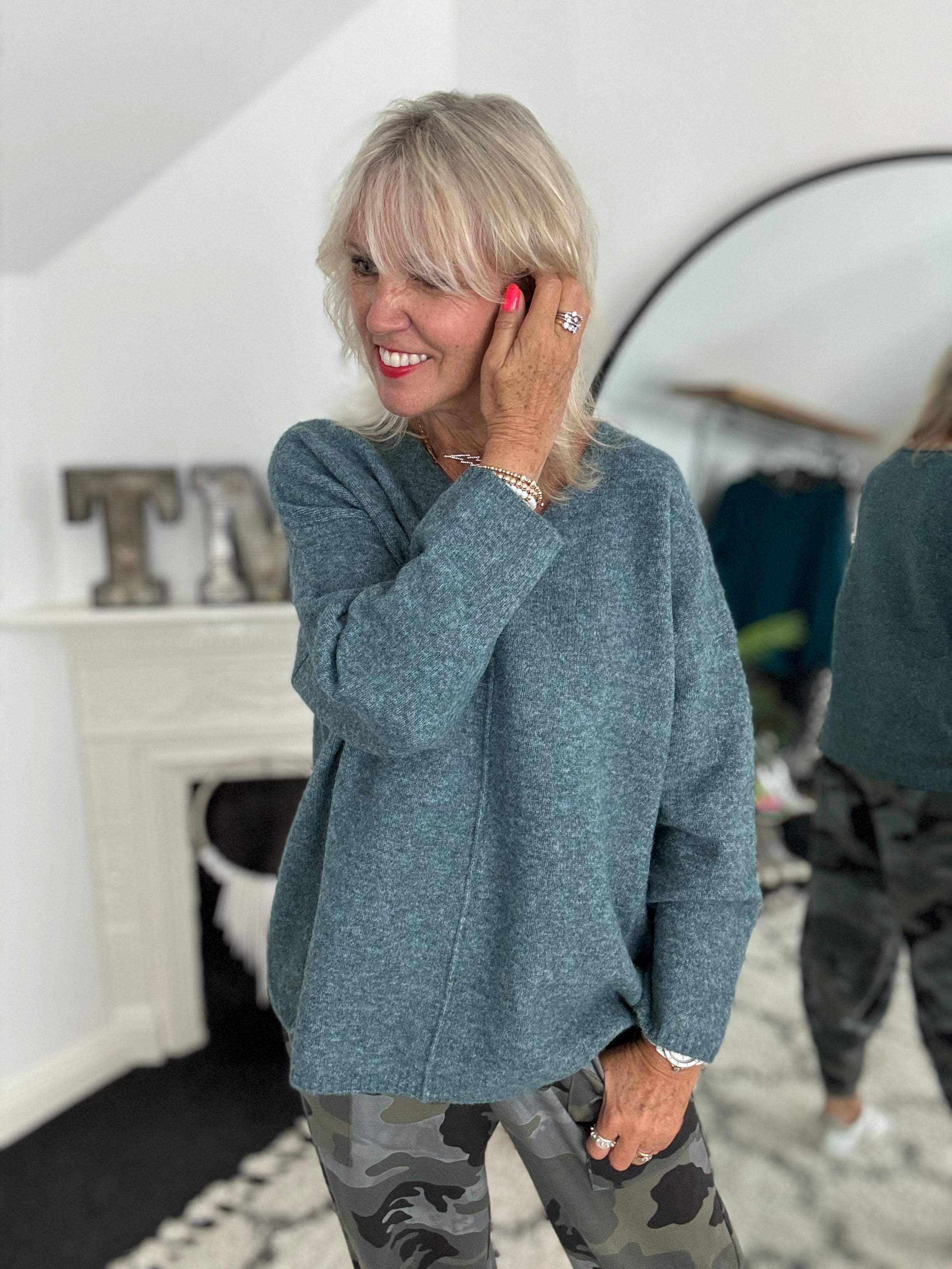 Seam Front V Neck Jumper in Sea Green