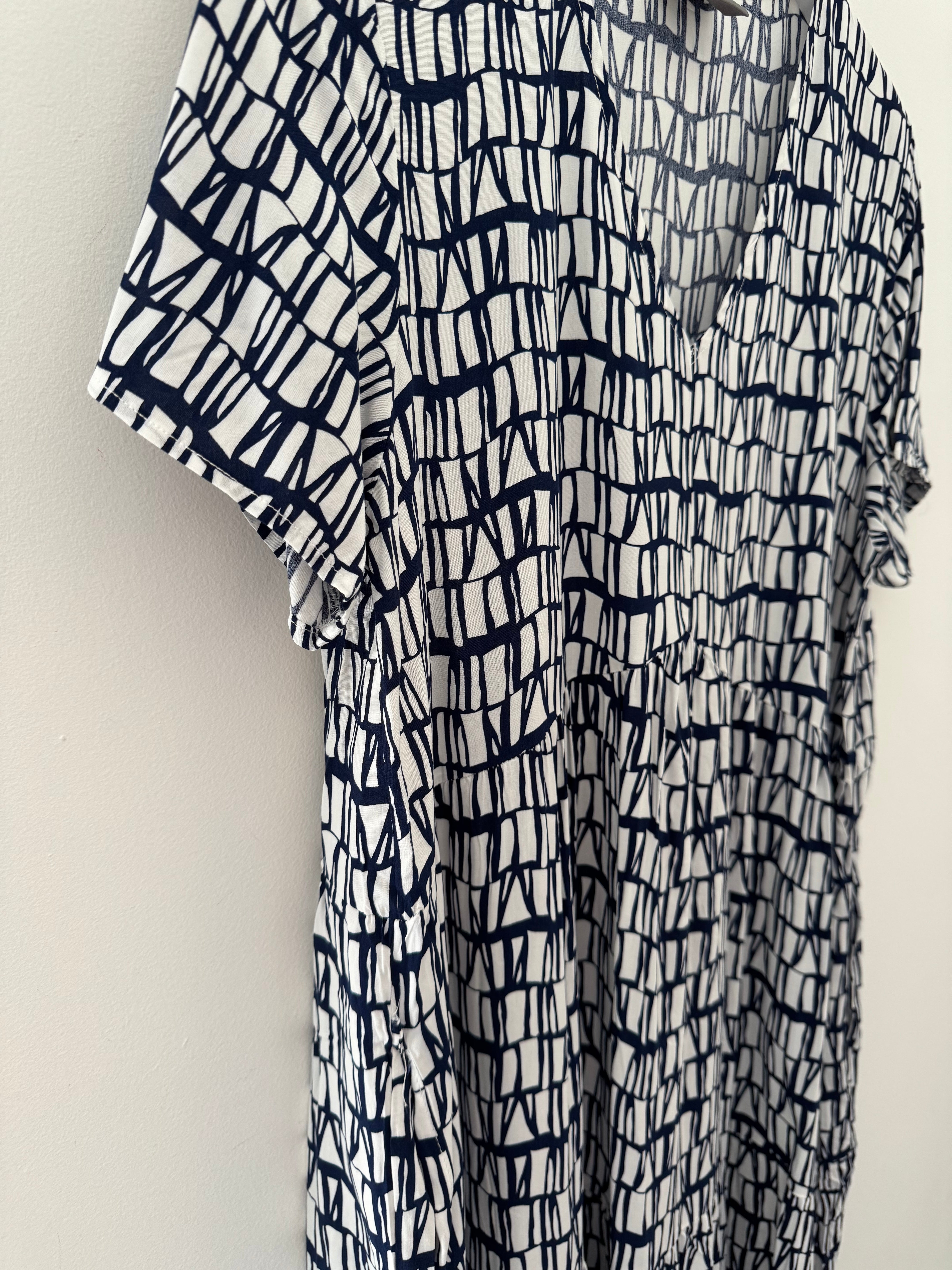 Pattern Tiered Dress with V Neck in Ink