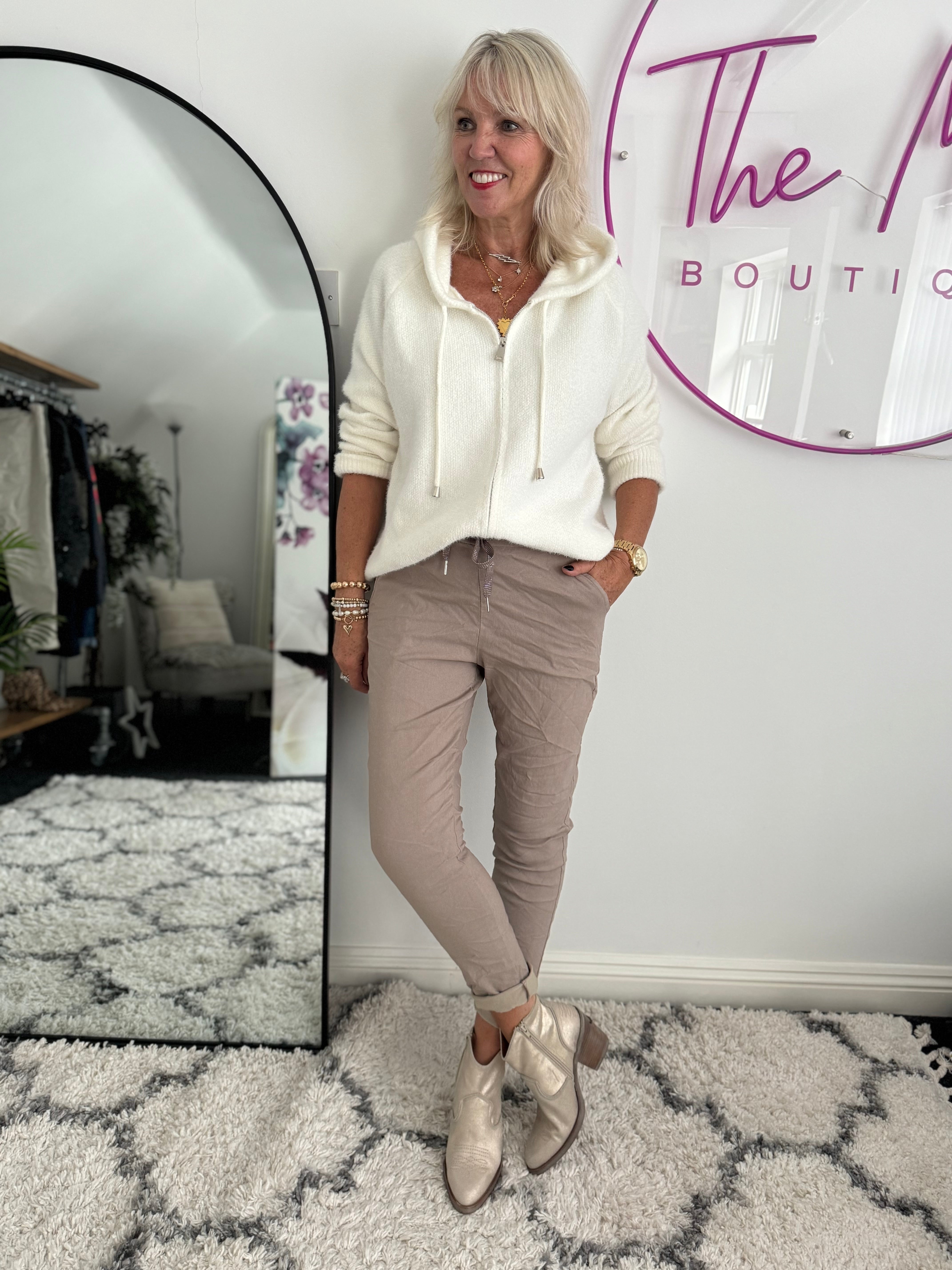 Super Stretch Joggers with Sparkly Tie in Mocha