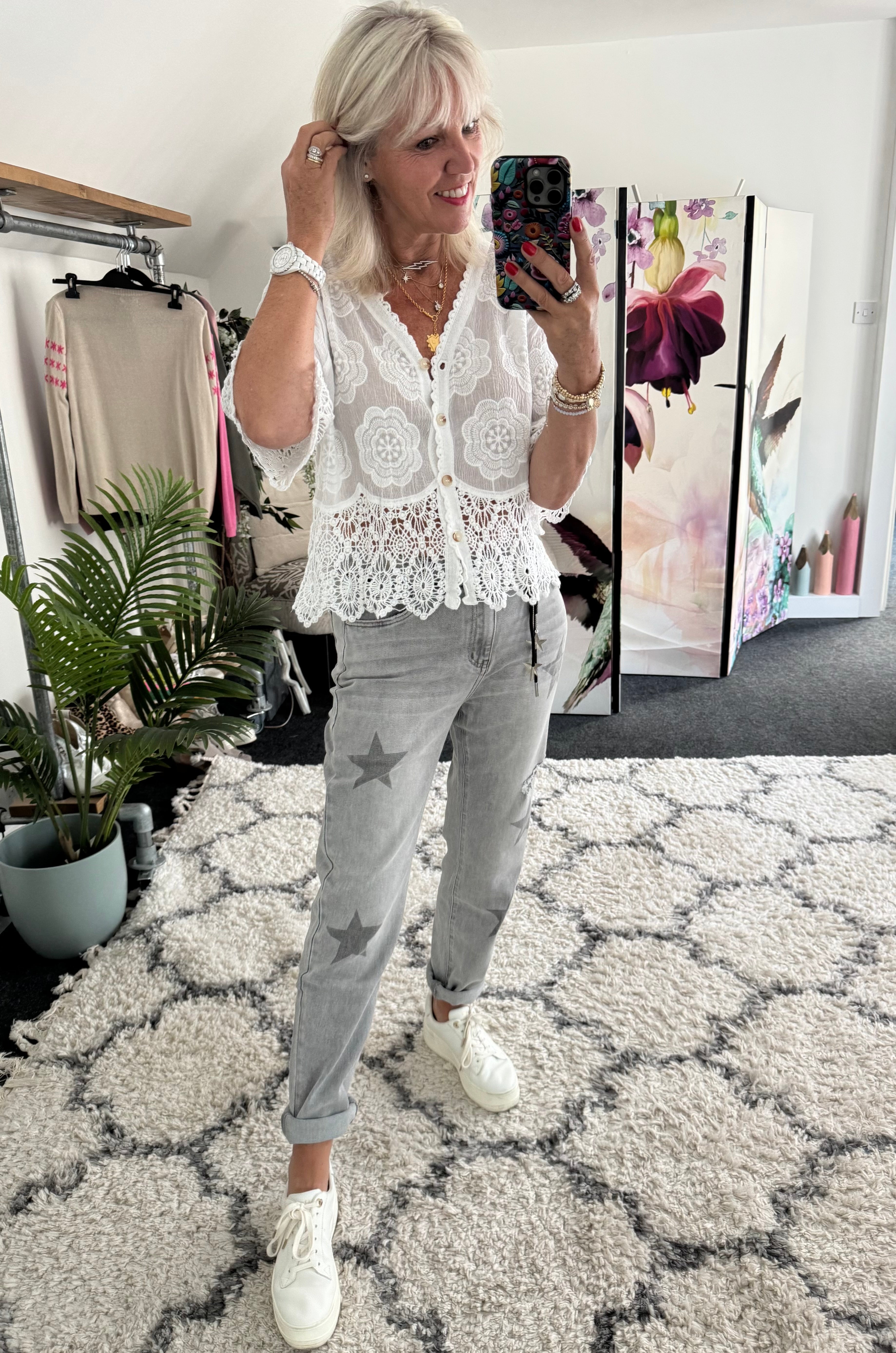 Slim Boyfriend Jeans with Stars in Vintage Grey