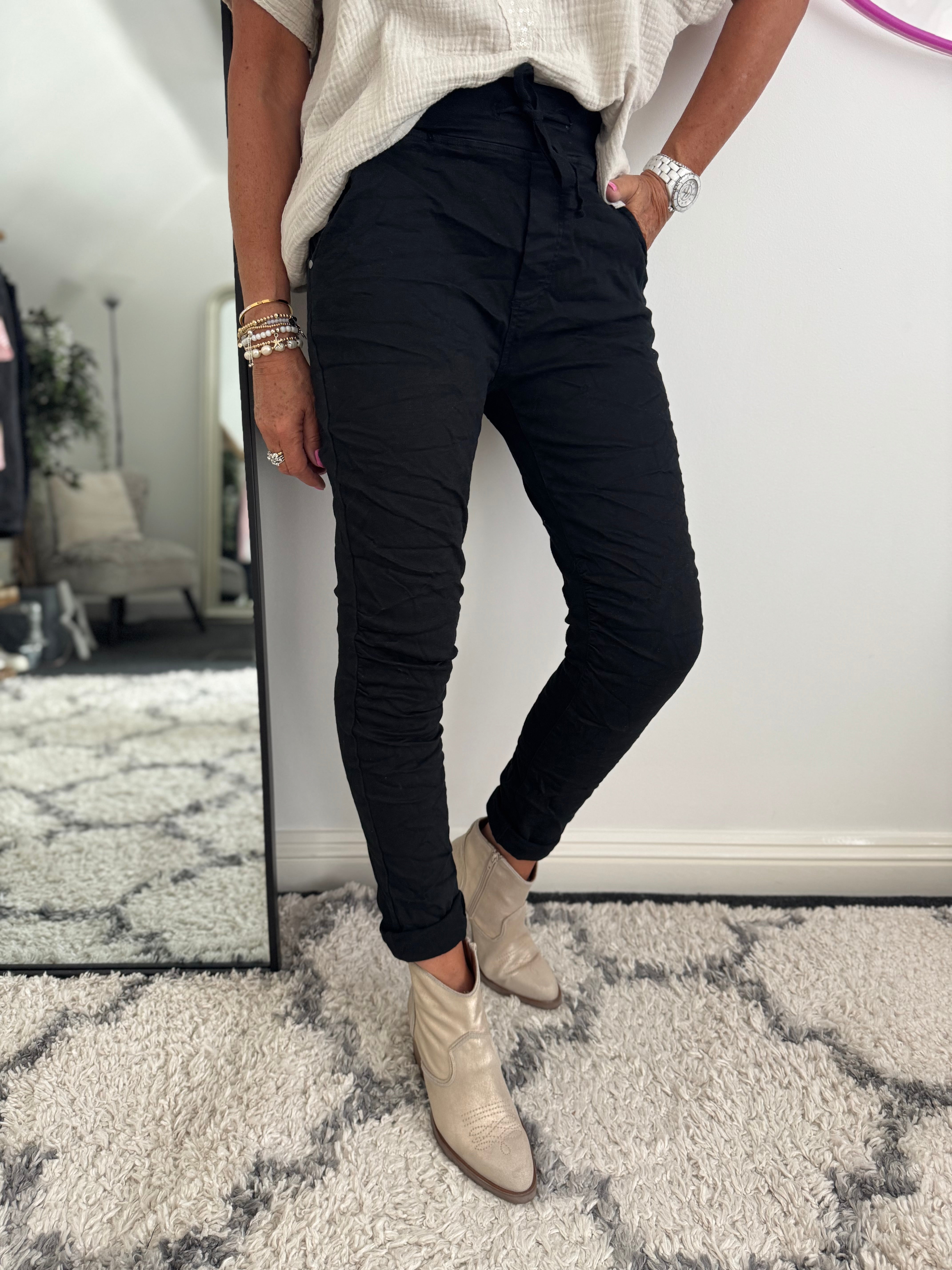 Jean Joggers in Black