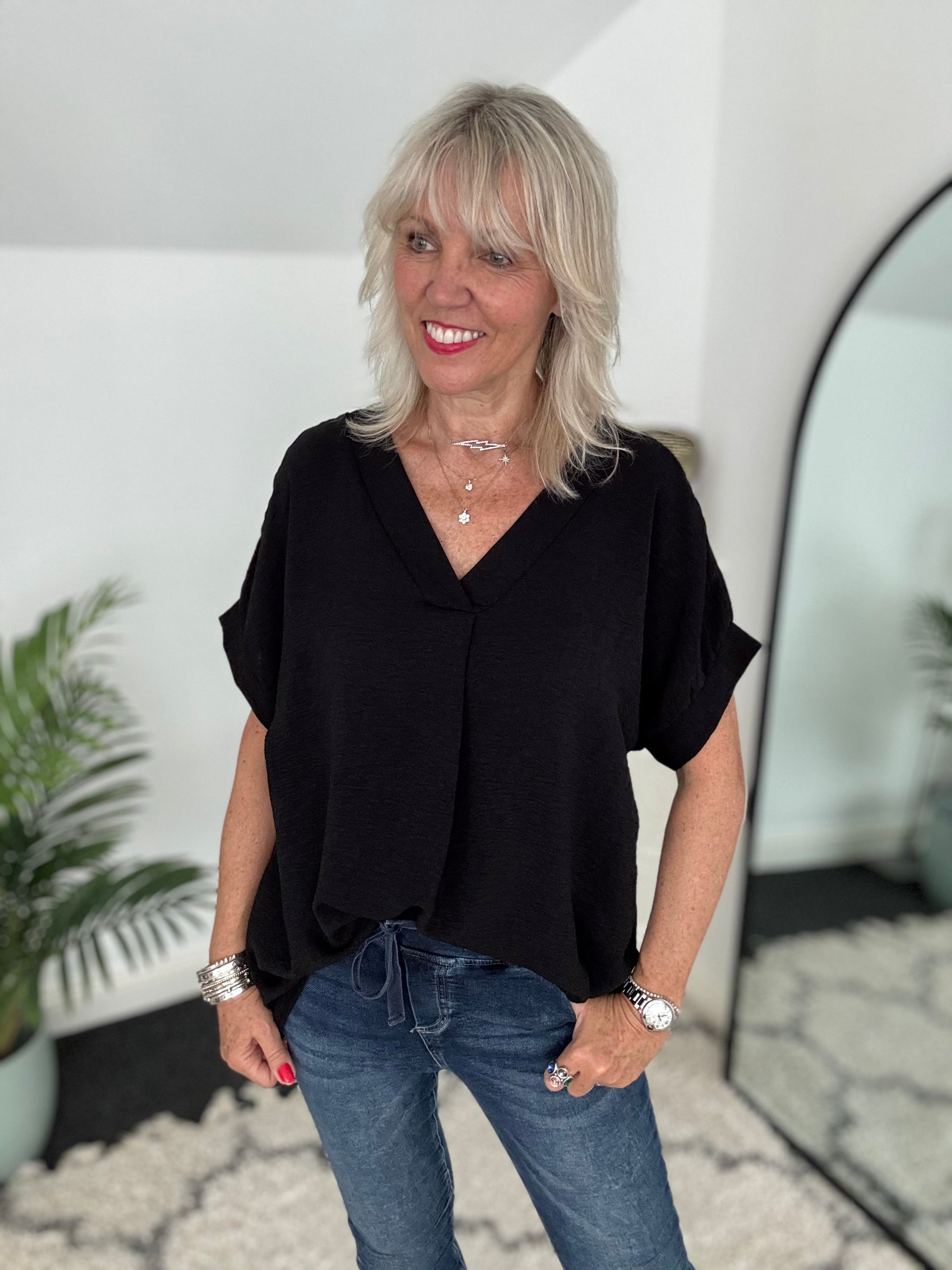 Simple Crepe Top in Black