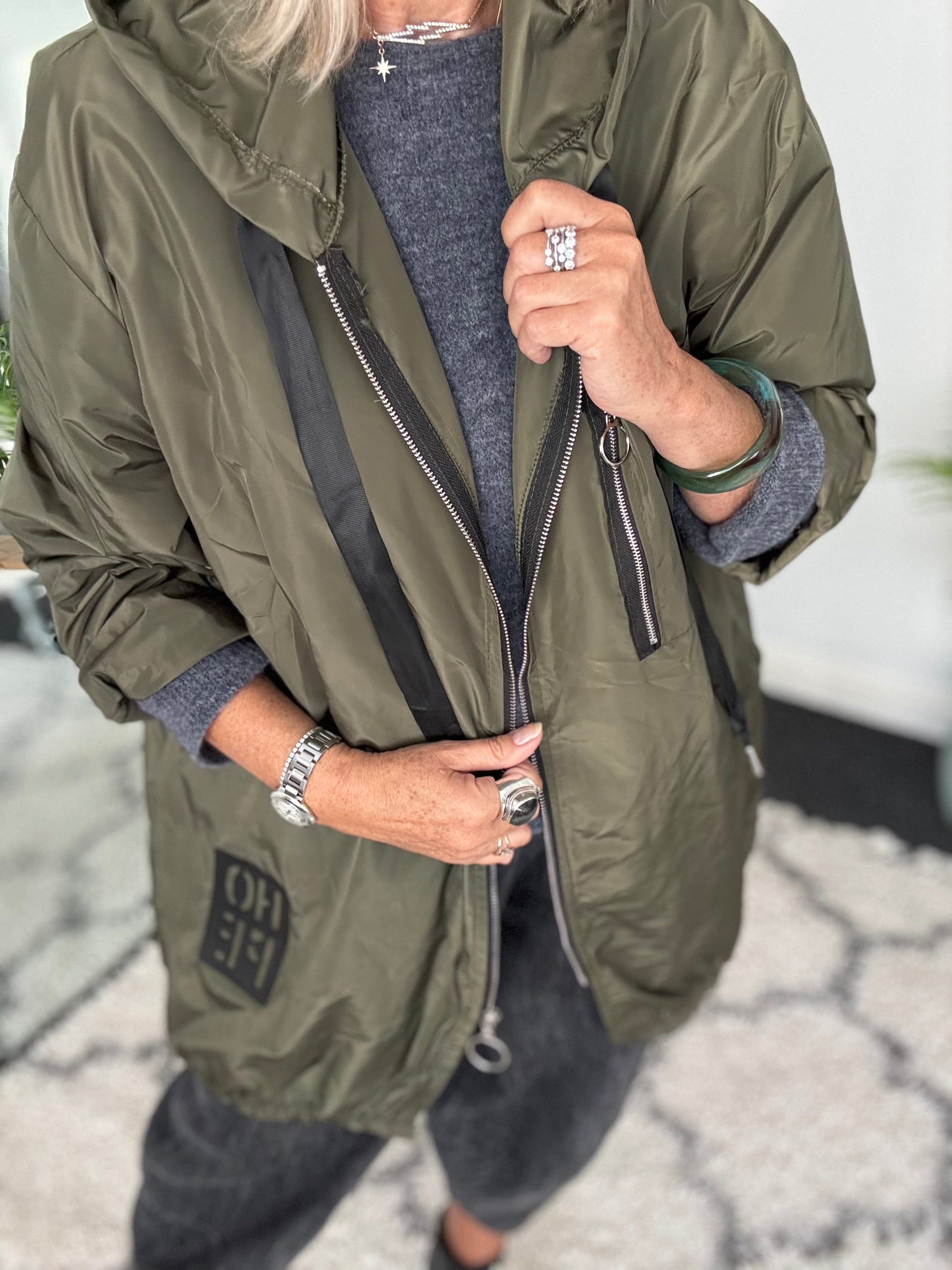 Hooded Zipped Parka in Dark Khaki