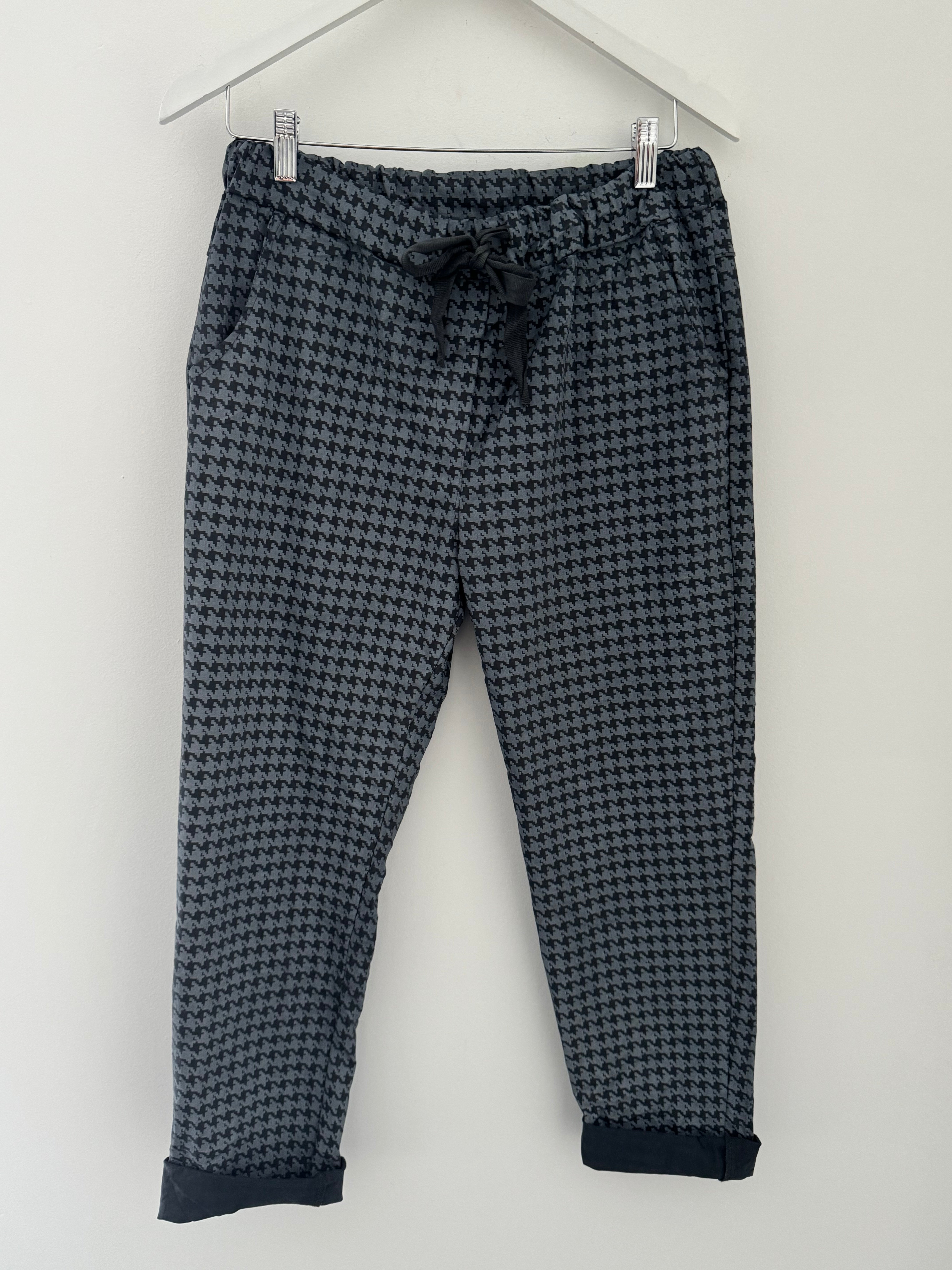 Stretch Dog Tooth Joggers in Grey