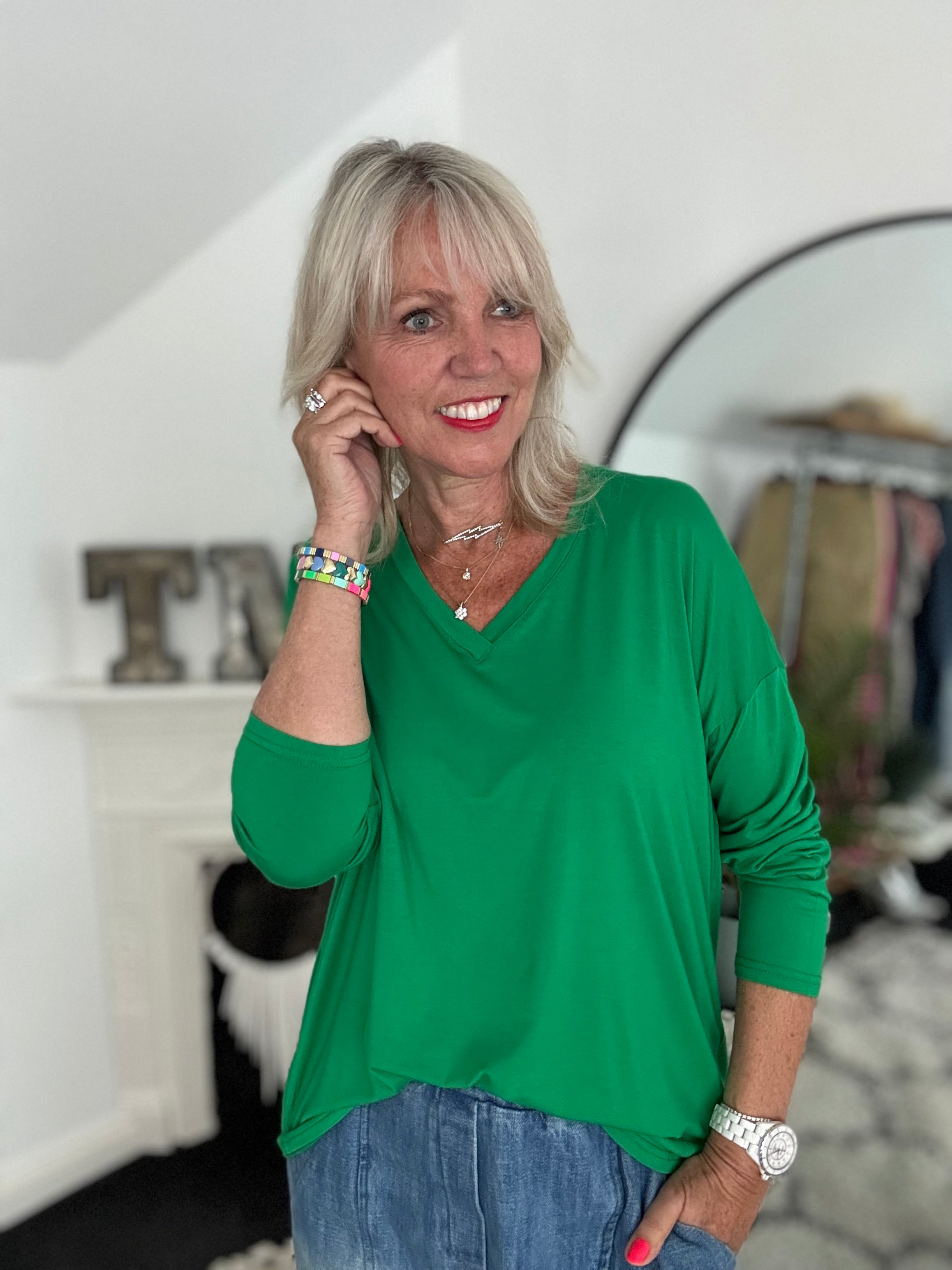 Bamboo Jersey V Neck Top in Emerald