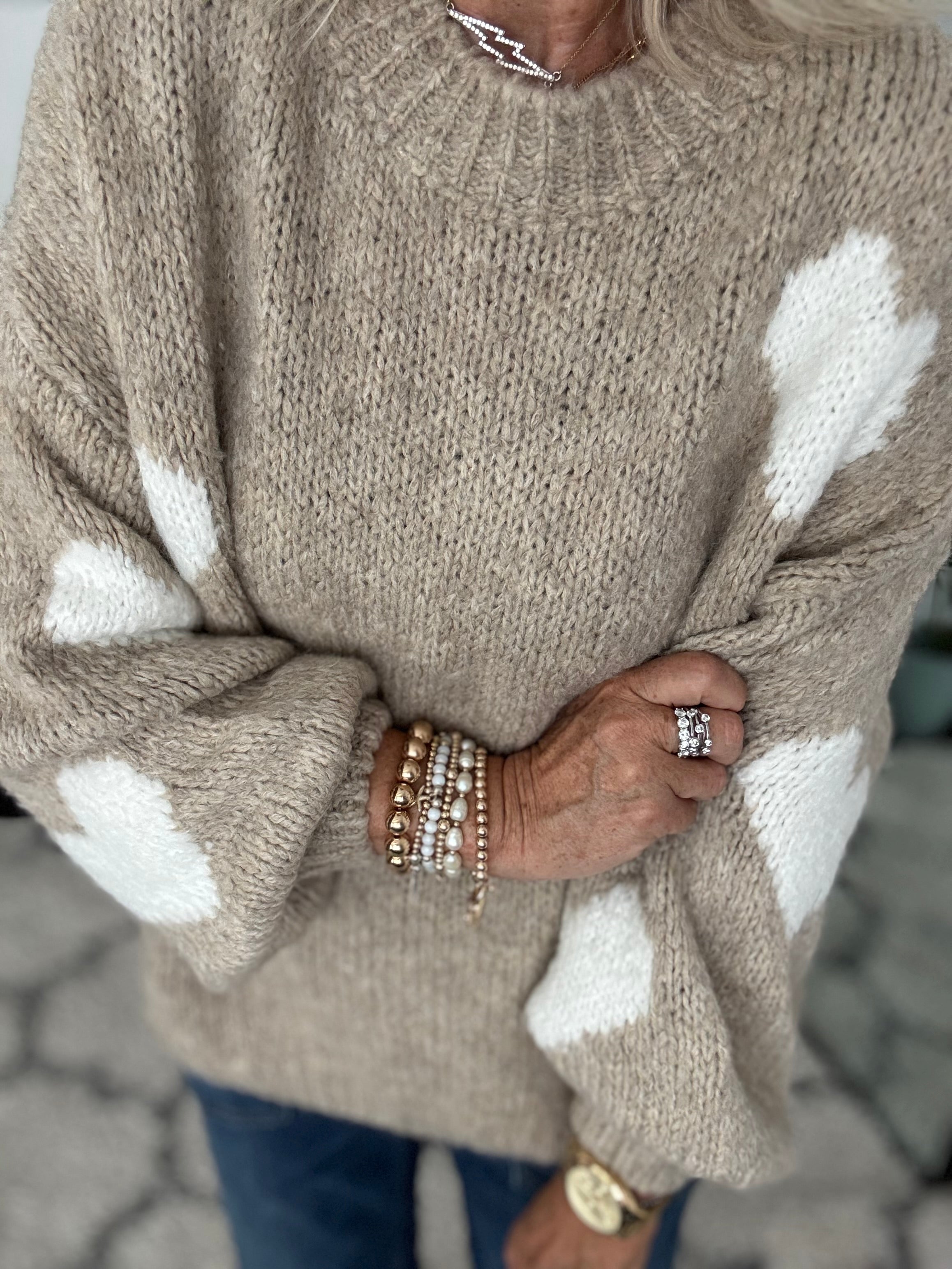 Softy Heart Sweater in Mocha & Ivory