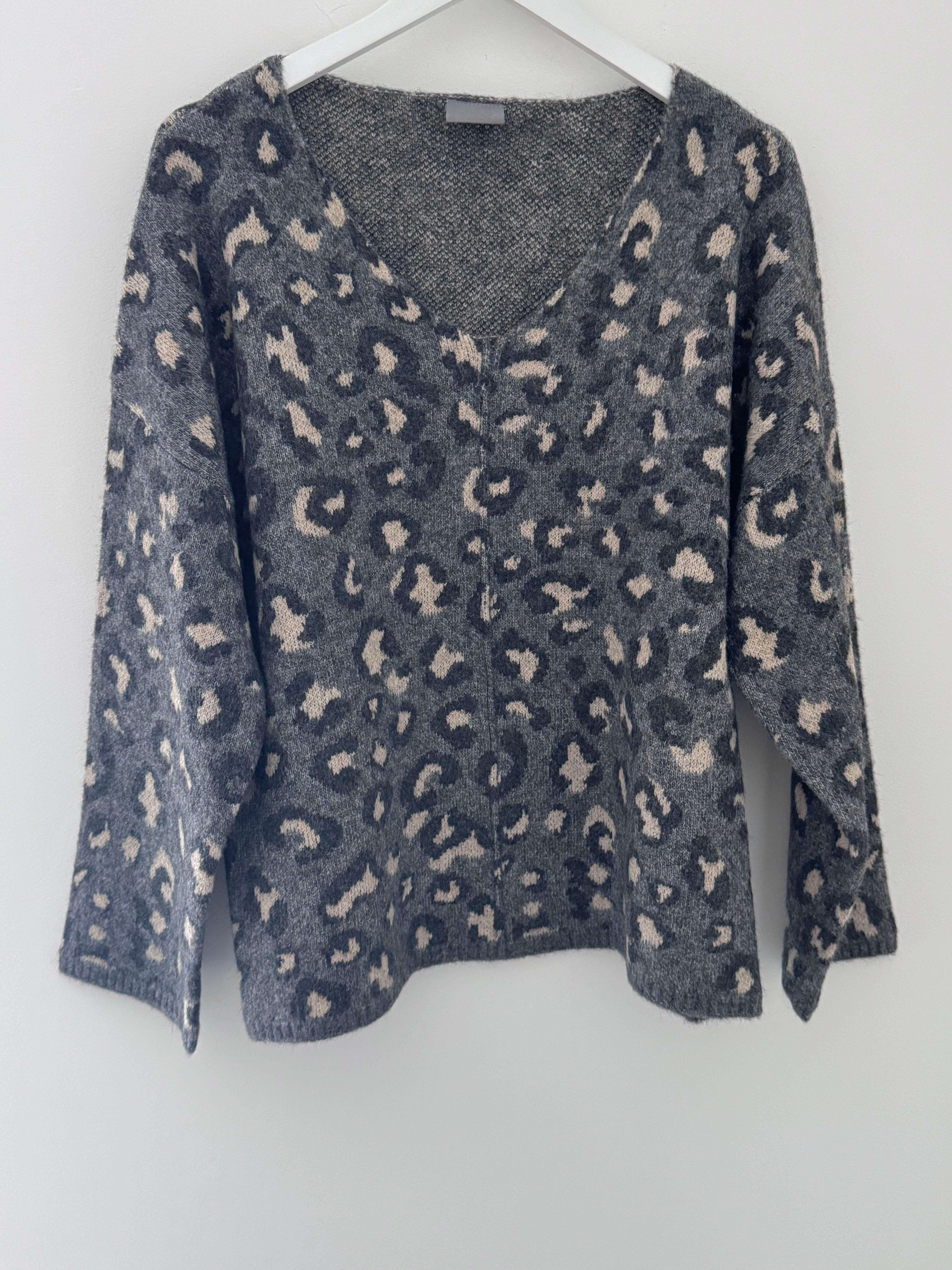Seam Front V Neck Jumper in Grey Leopard