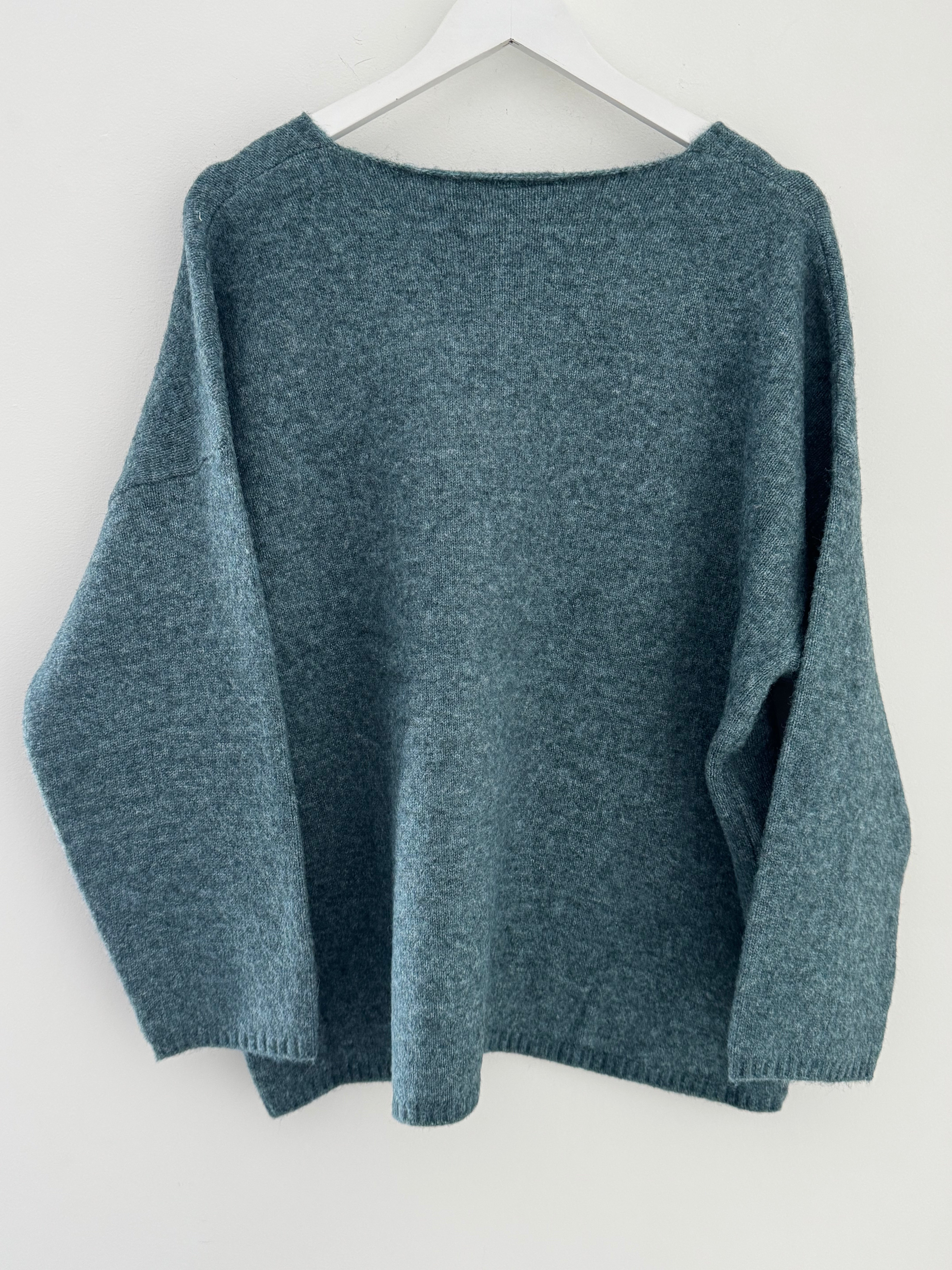 Seam Front V Neck Jumper in Sea Green