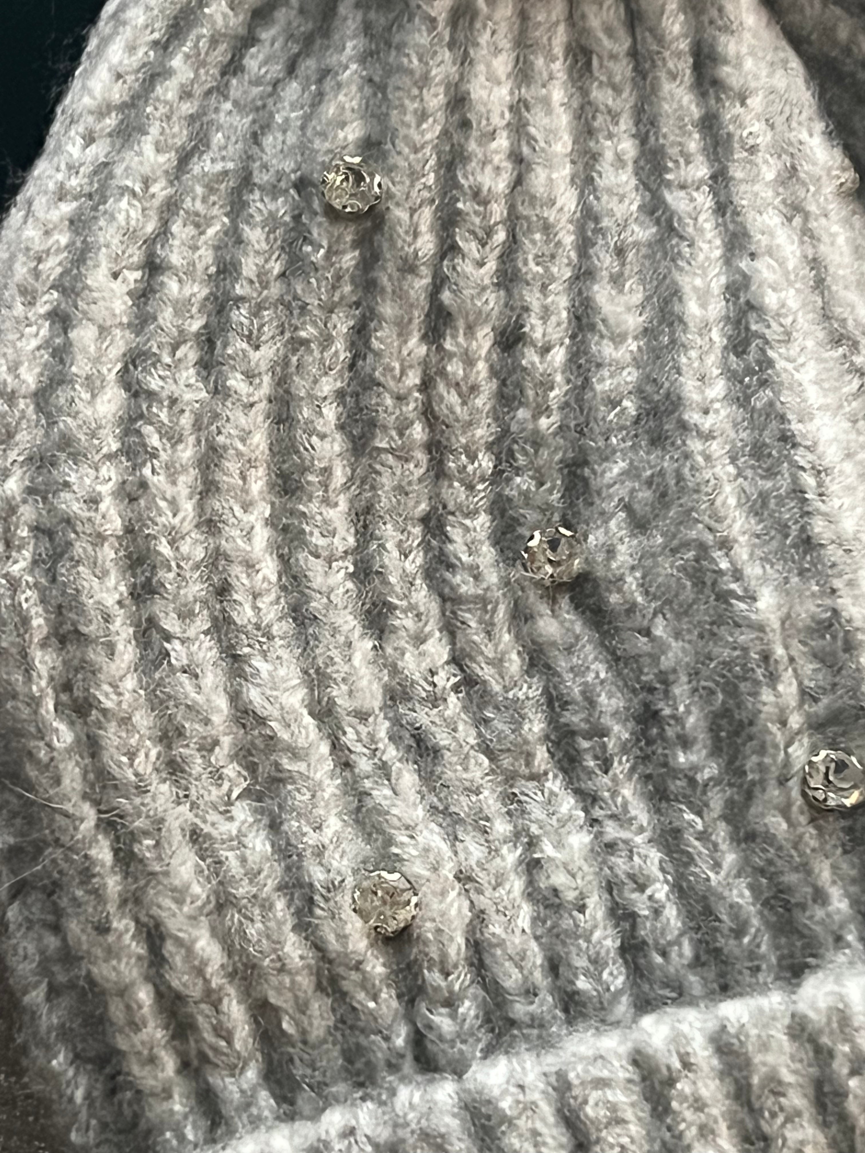 Diamond Bobble Hat in Silver Grey