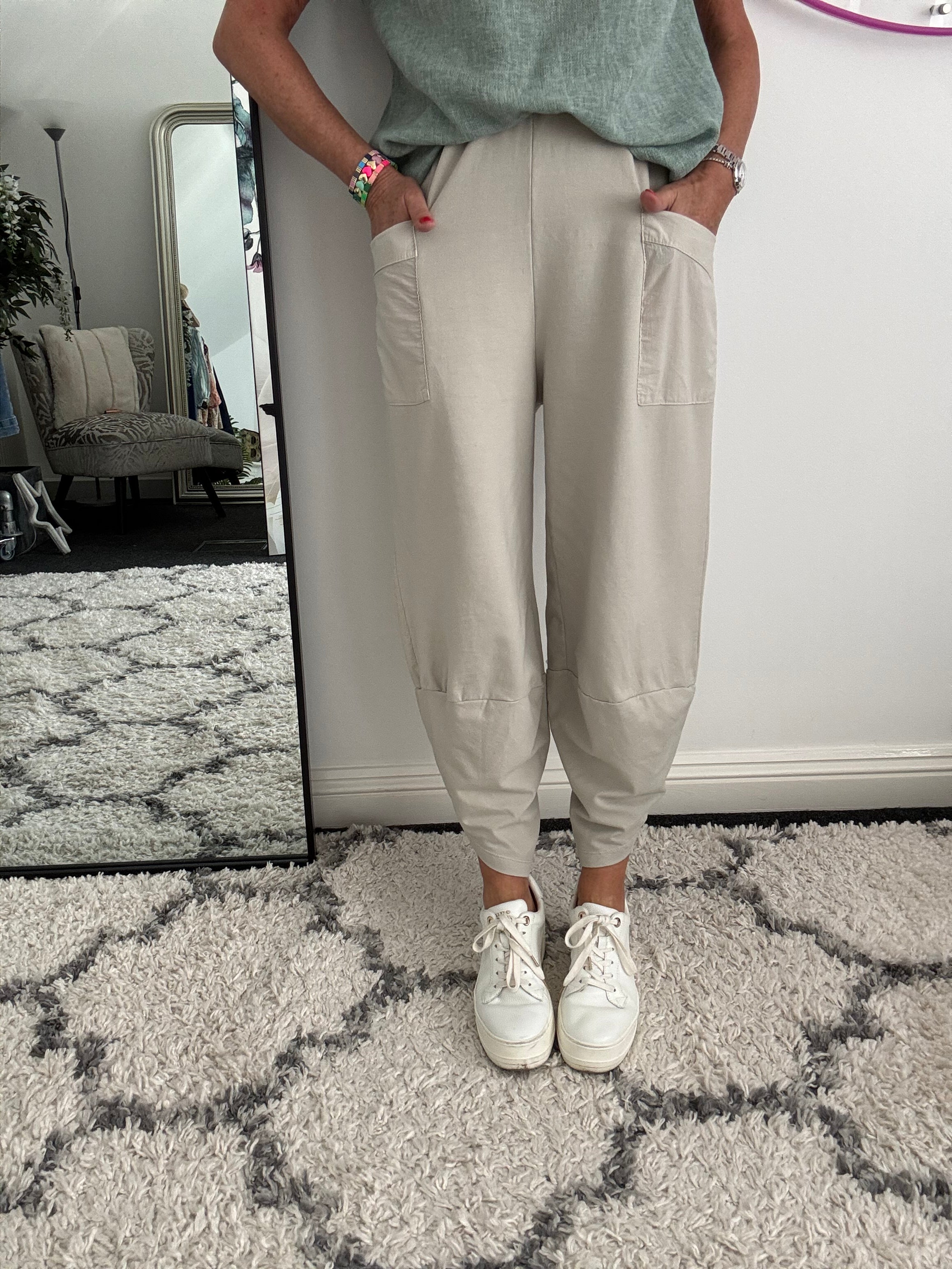 Barrel Shape Cotton Jersey Trousers in Stone