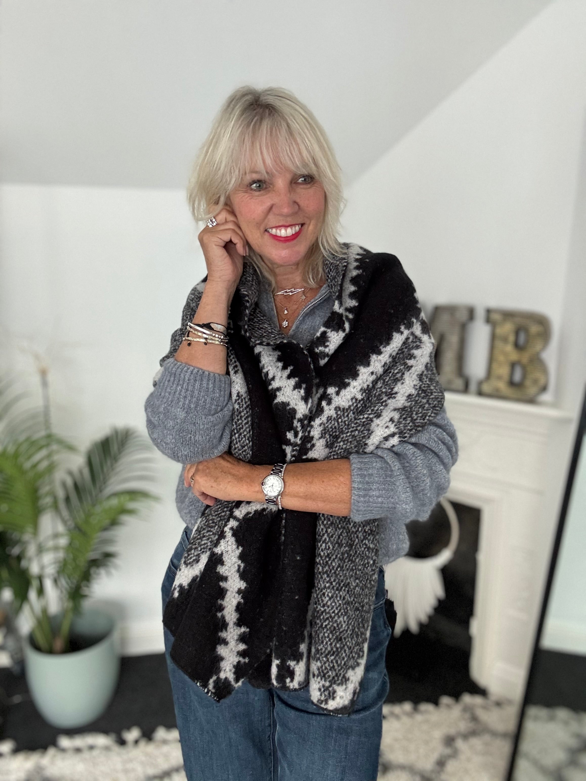 Super Soft Check Scarf in Black & Grey