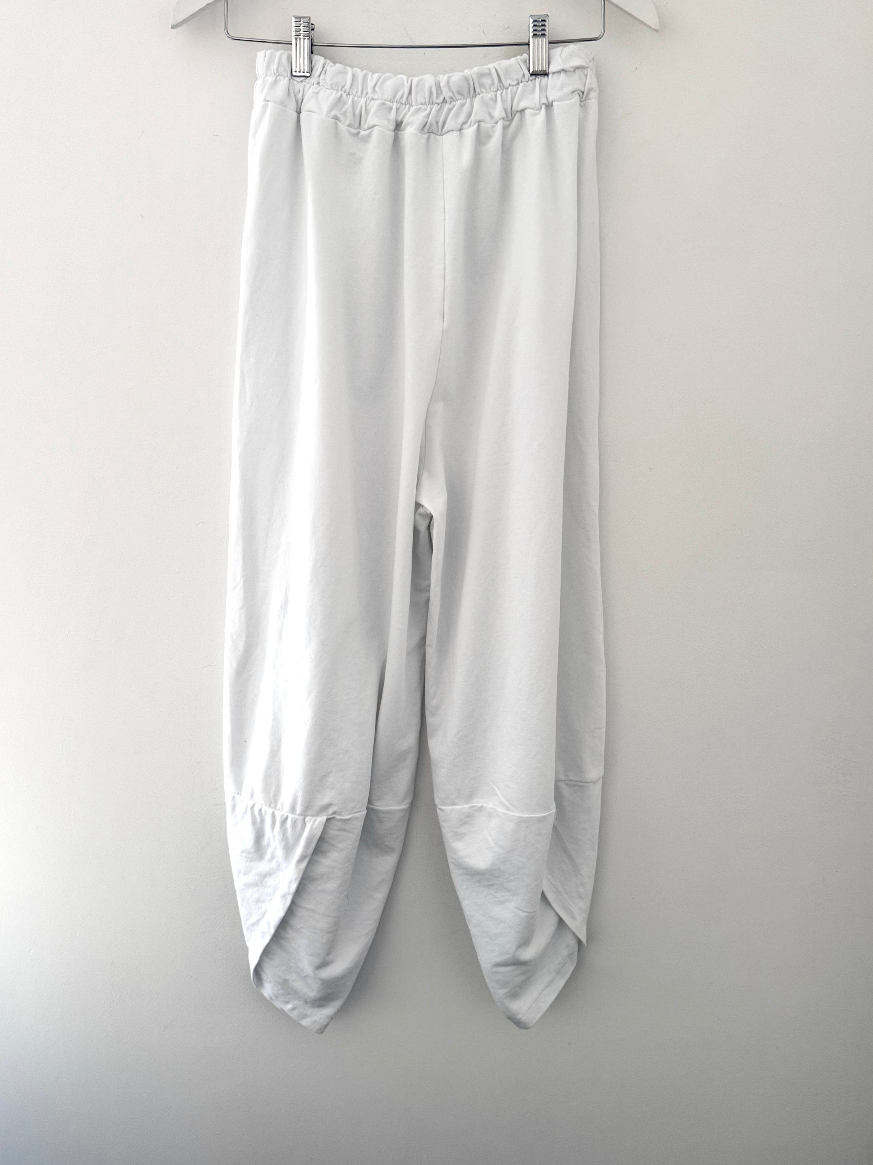 Barrel Shape Cotton Jersey Trousers in White