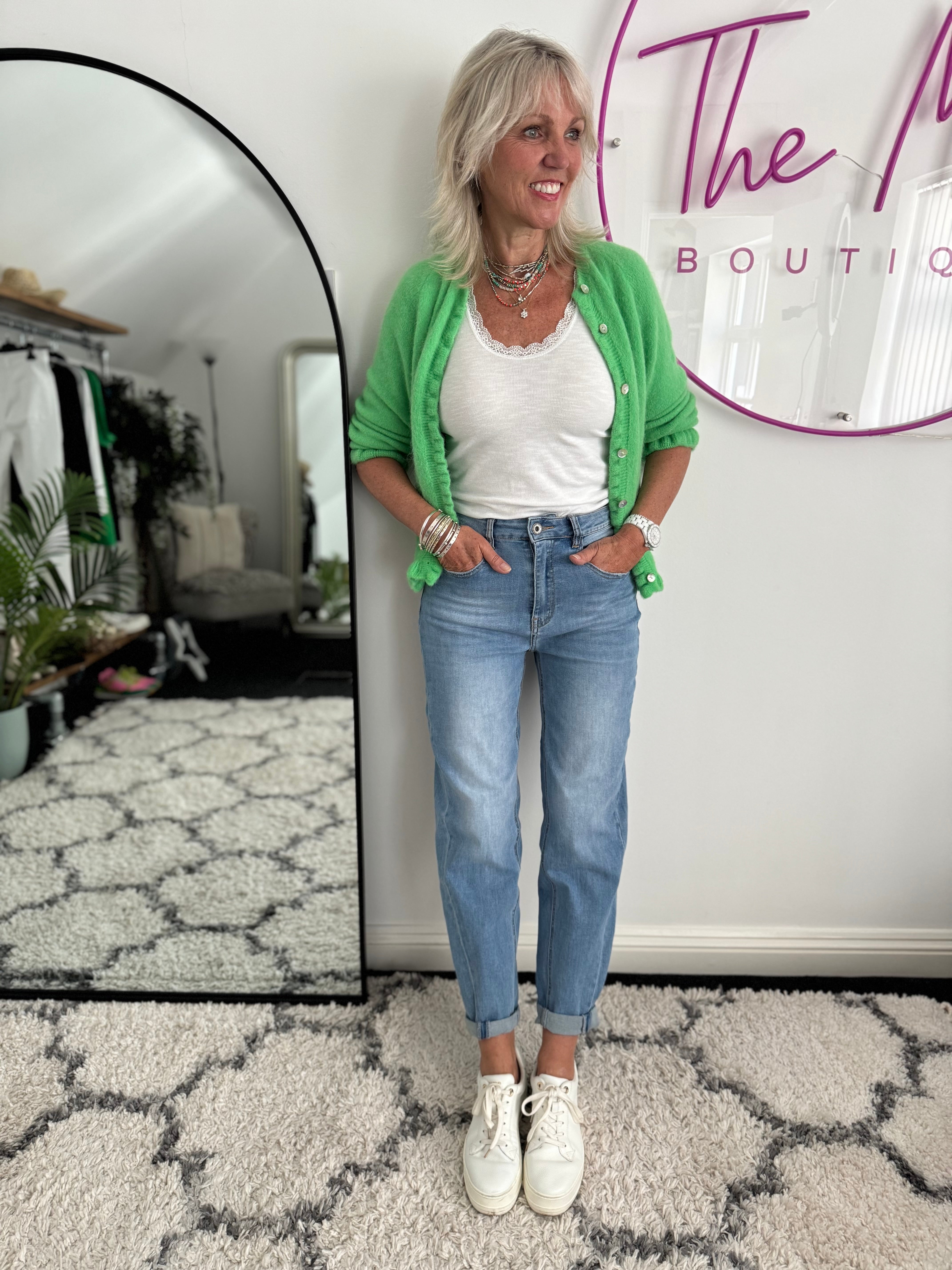 Slim Stretchy Barrel Leg Jeans in Washed Denim