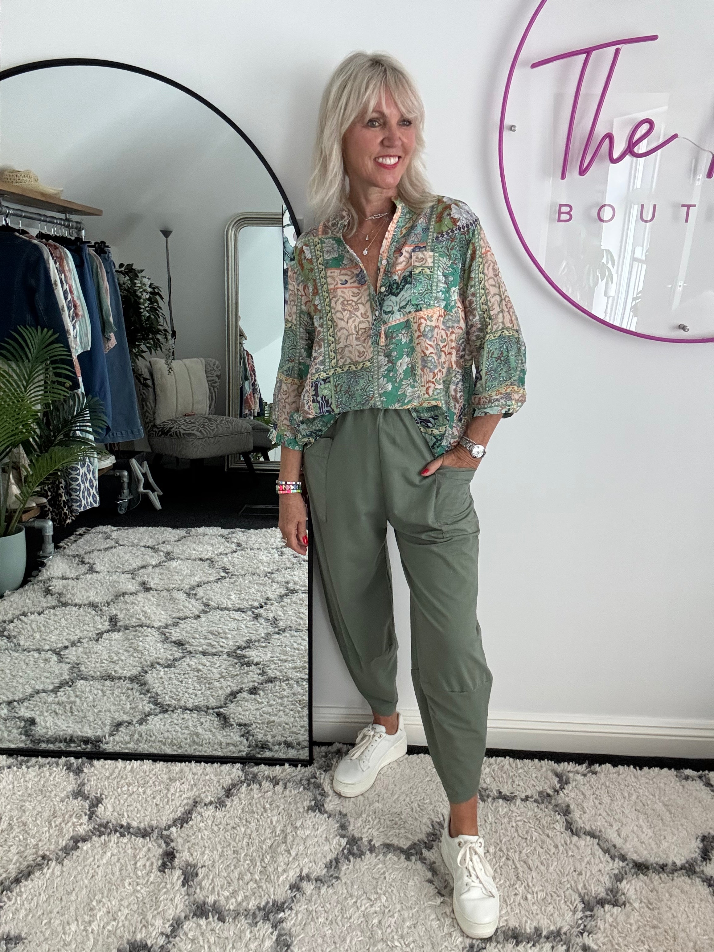 Barrel Shape Cotton Jersey Trousers in Khaki
