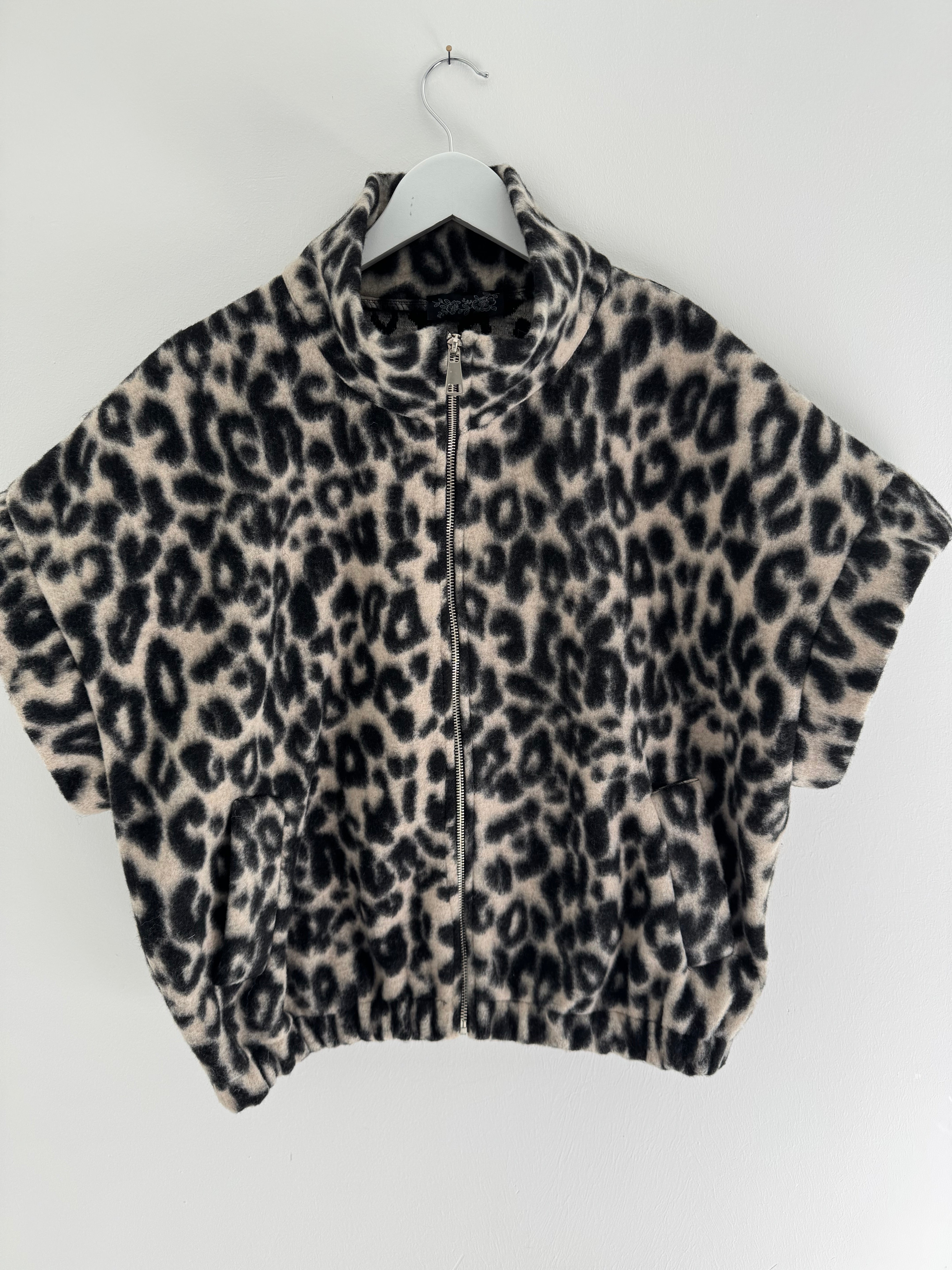 Cosy Gilet Jacket in Leopard