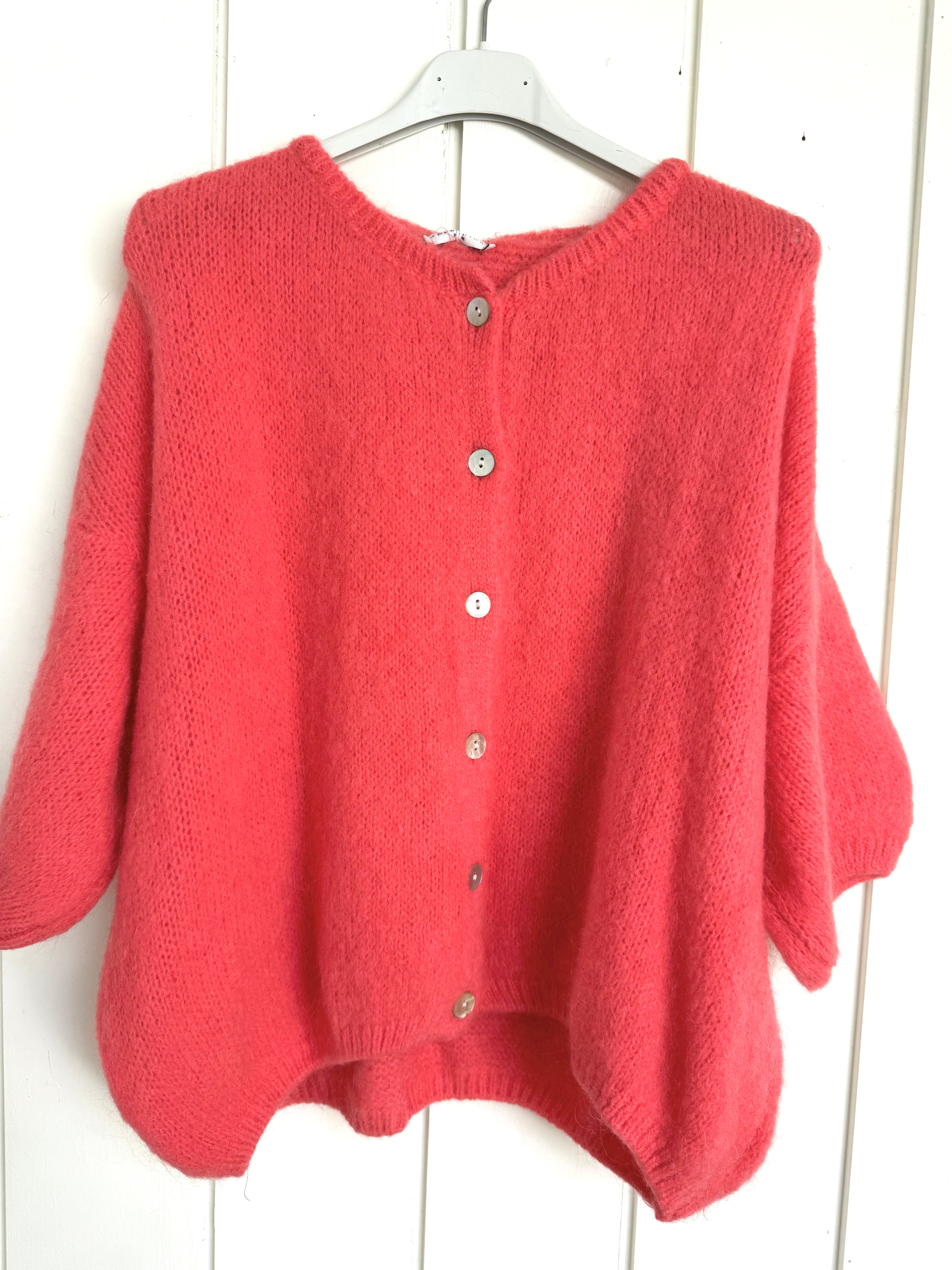 Cropped Sleeve Buttoned Cardi in Coral