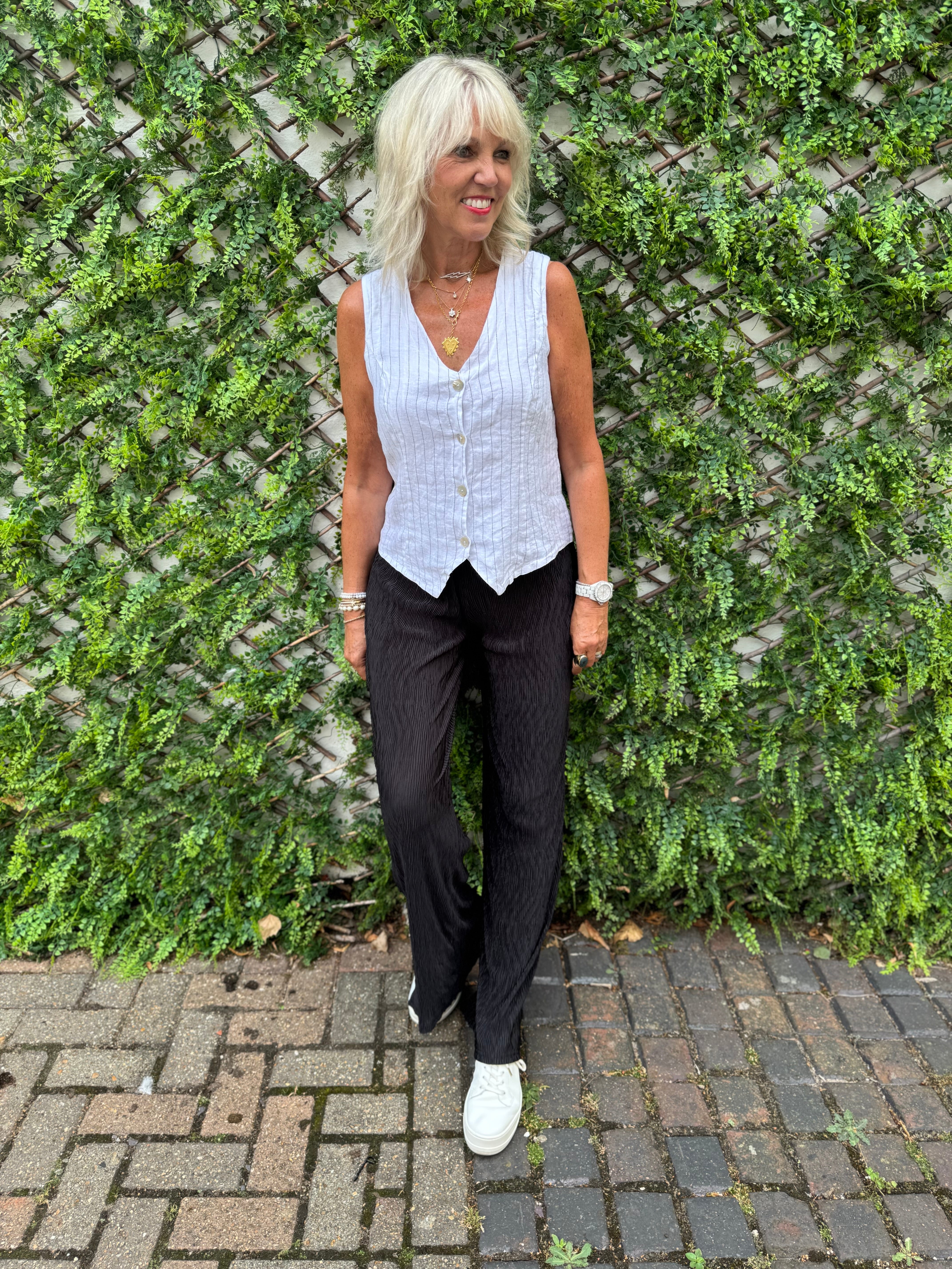 Crepe Plisse Trousers in Black
