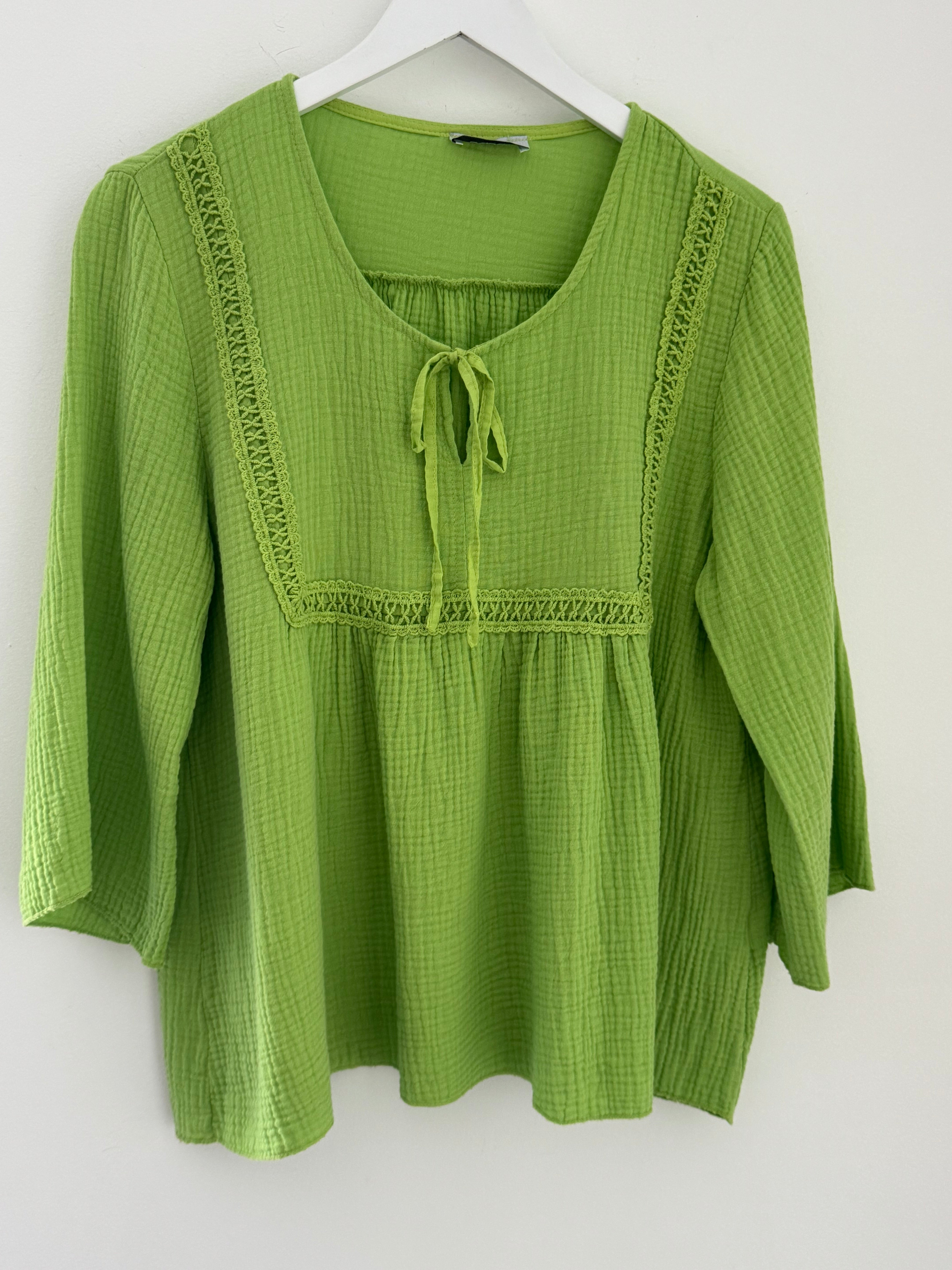 Cheesecloth Folk Blouse in Green