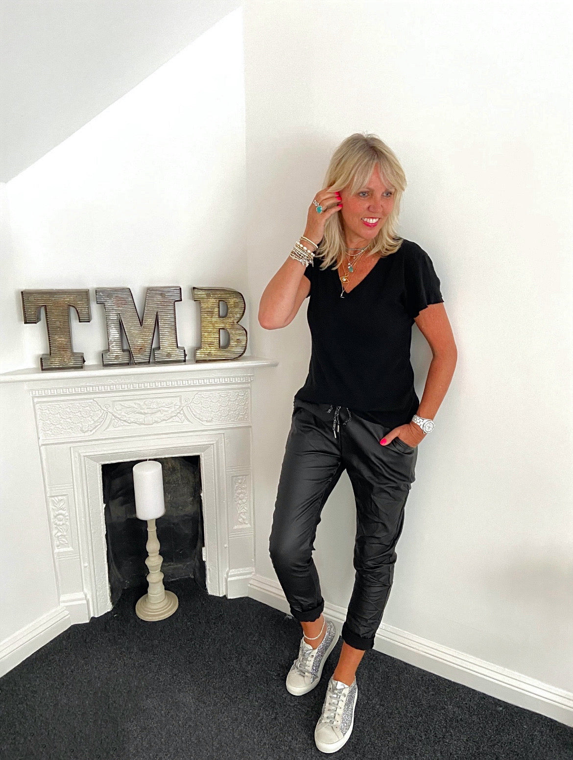 Super Stretch Joggers in Waxed Black