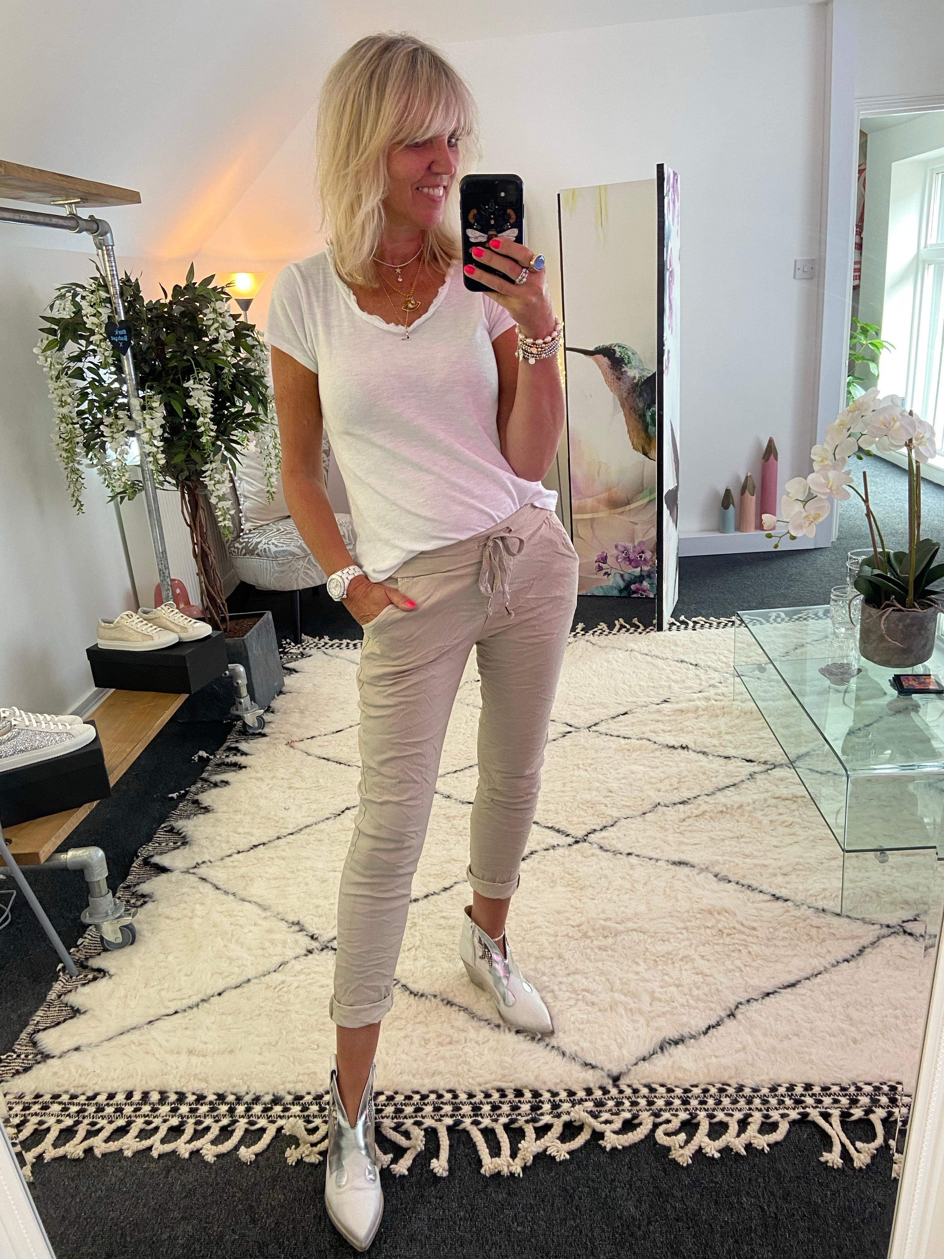 Slimfit Stretch Joggers in Stone