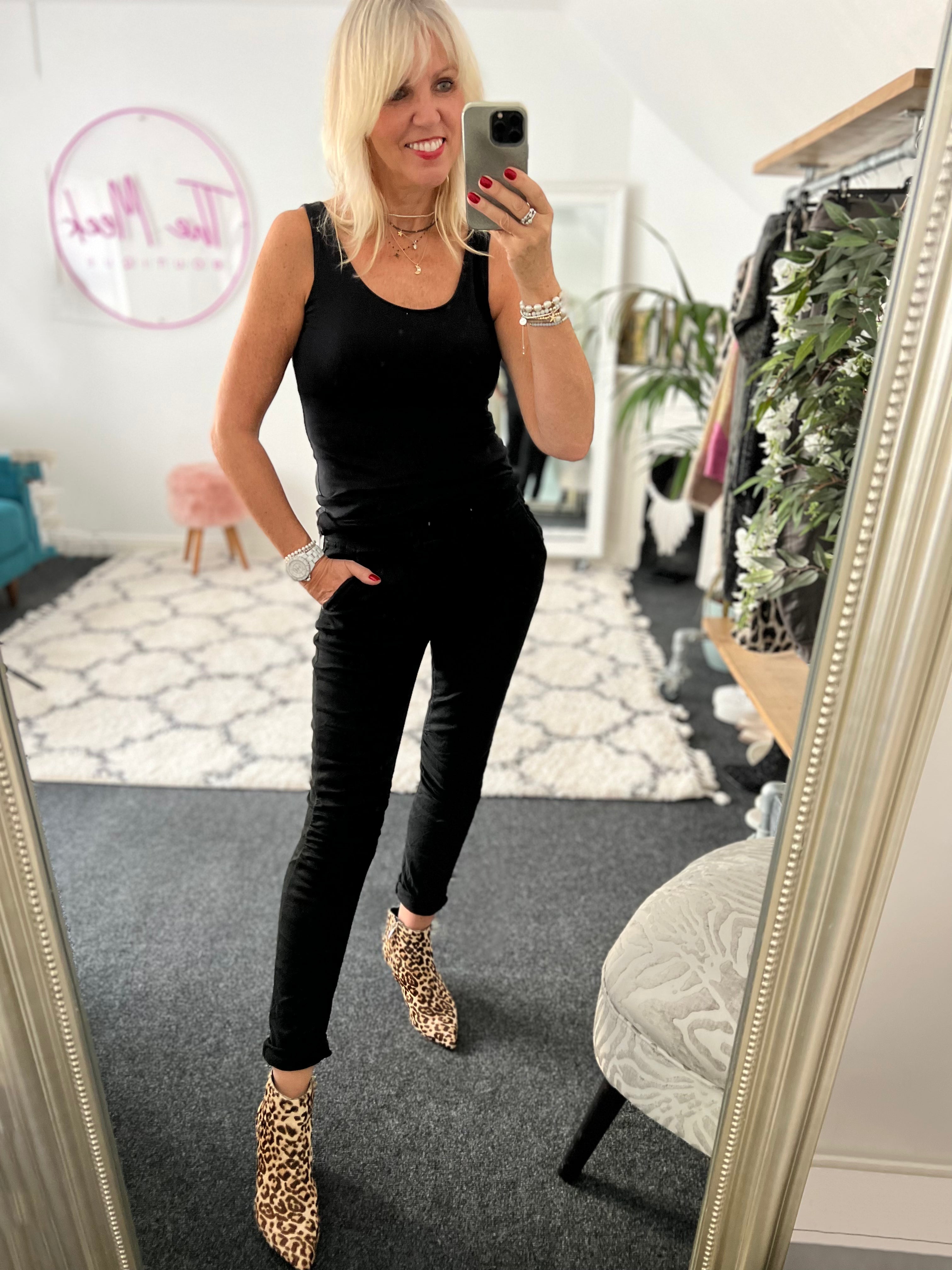 Jean Joggers in Black