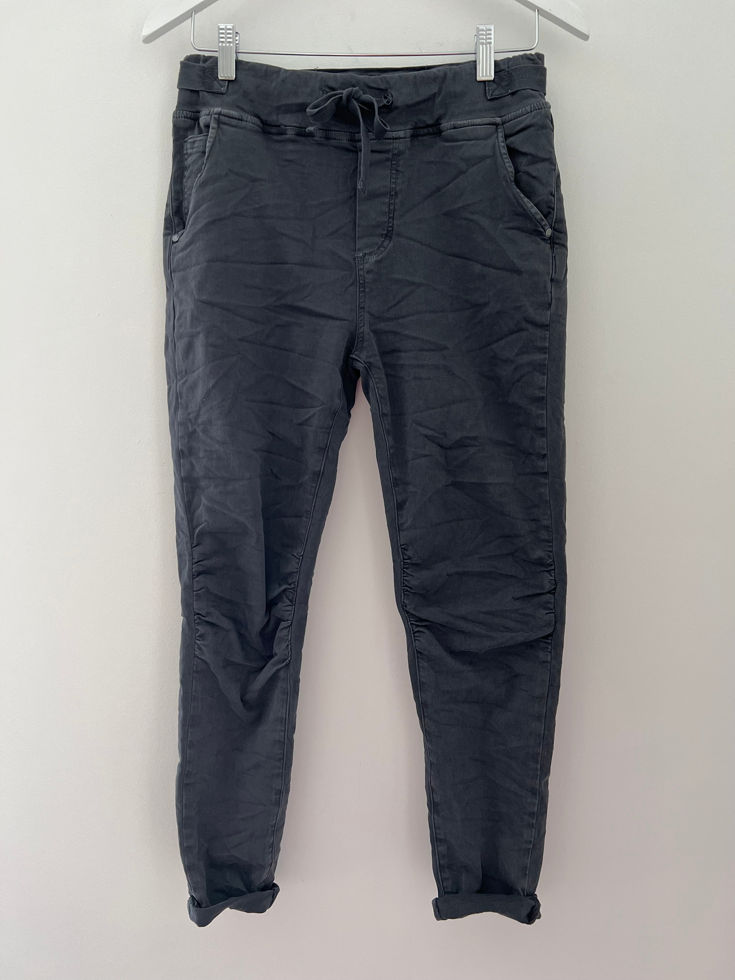 Jean Joggers in Dark Grey