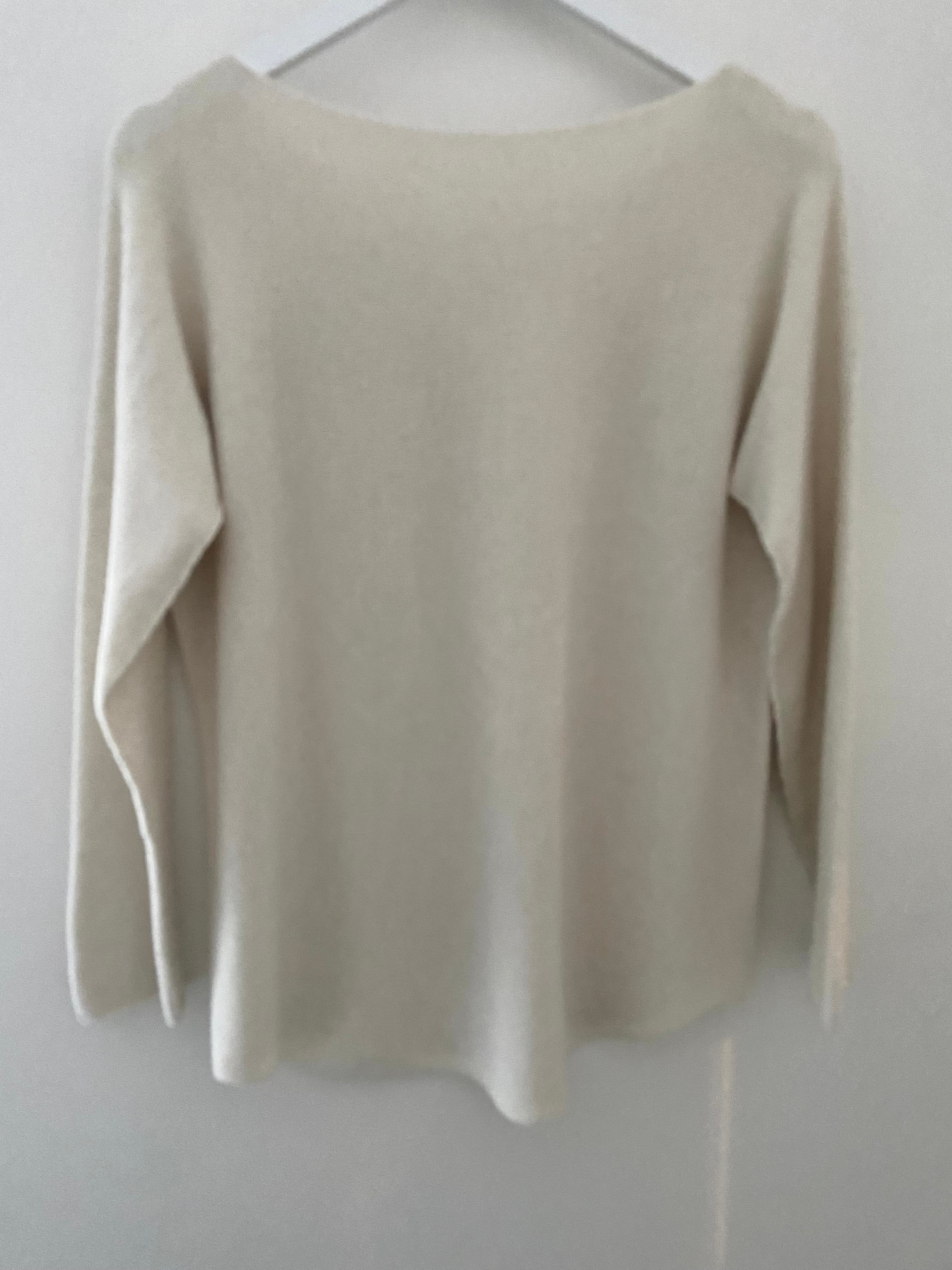 Simple Round Neck Jumper in Ivory