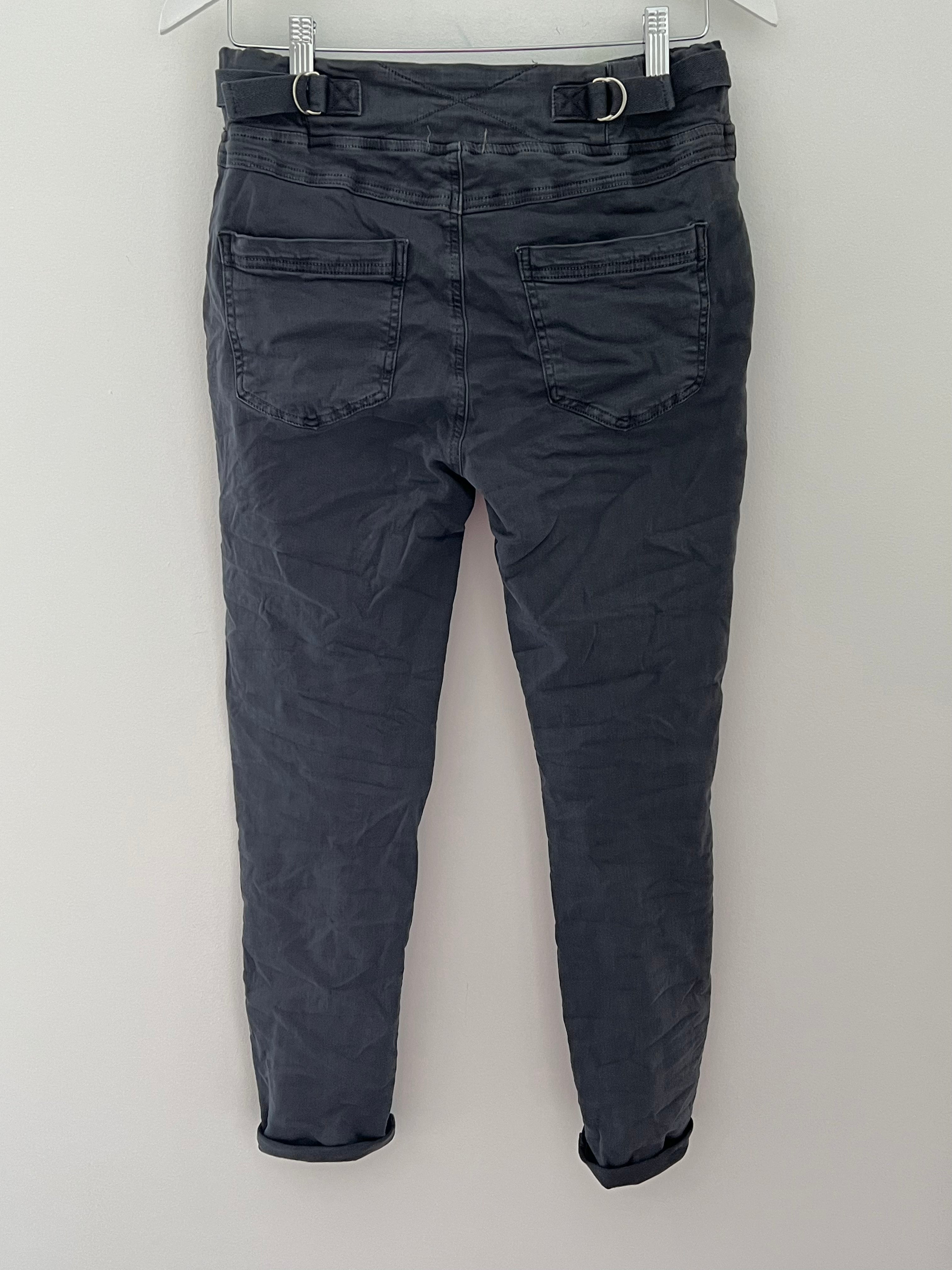 Jean Joggers in Dark Grey