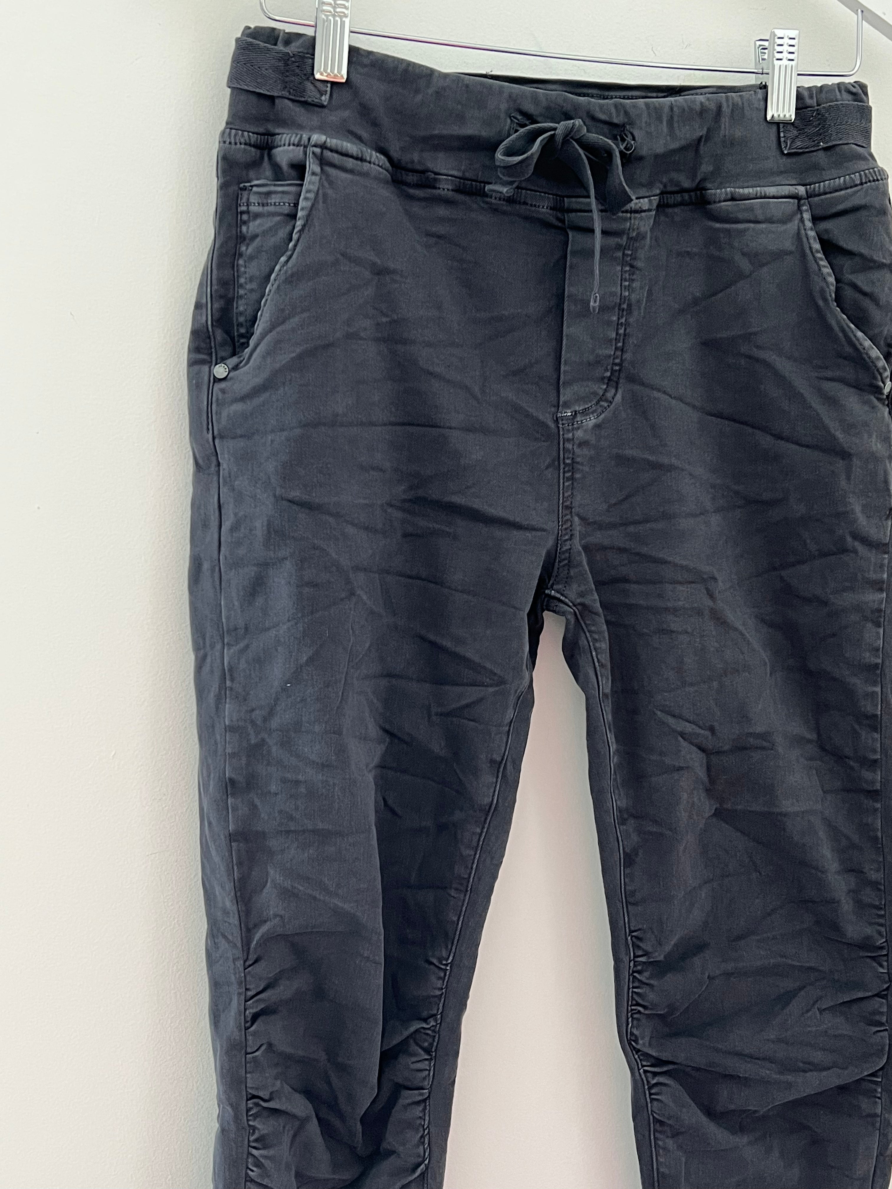 Jean Joggers in Dark Grey