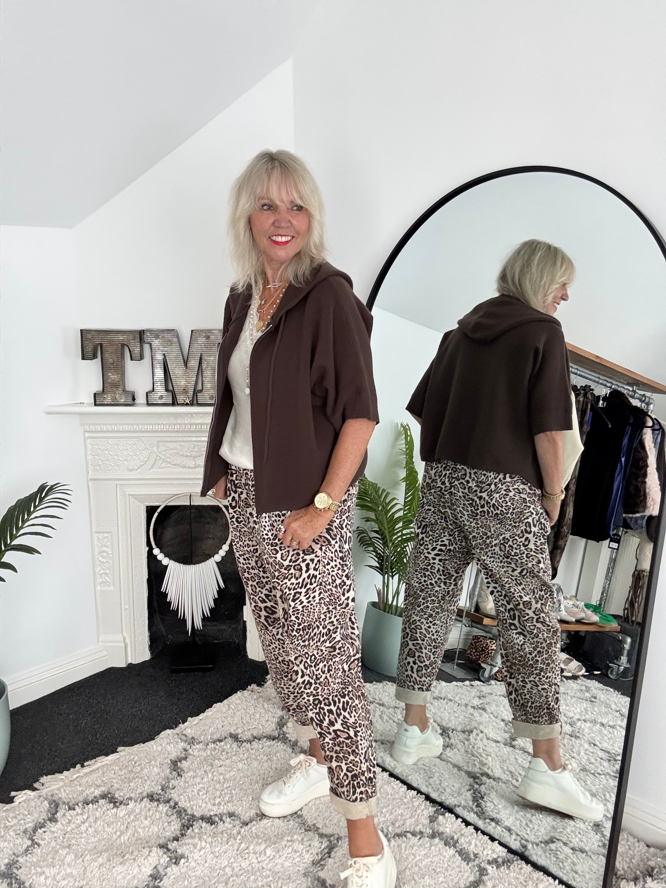 Soft Hooded Zipped Knit in Chocolate