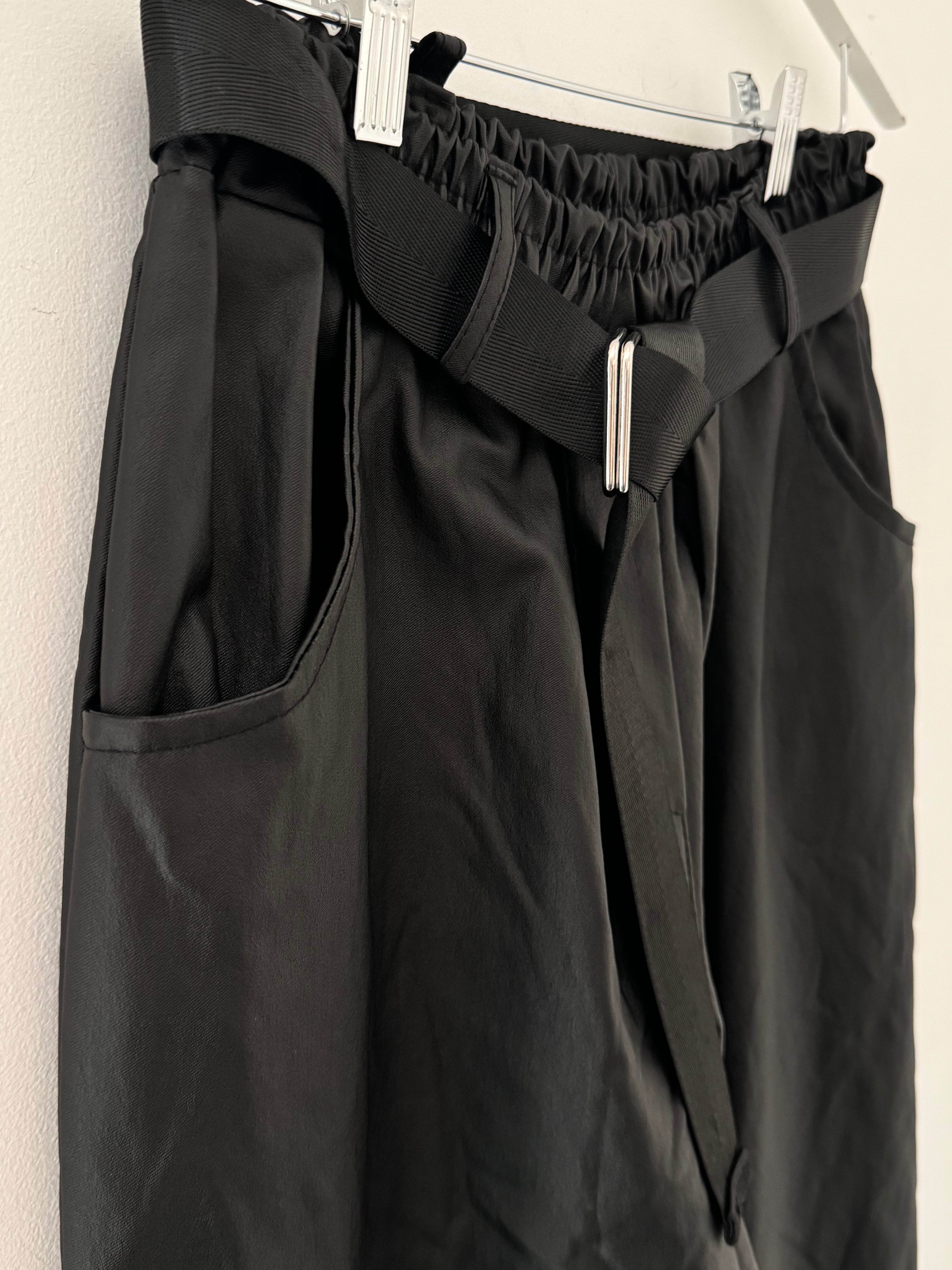 Super Stretch Waxed Barrel Trousers in Black