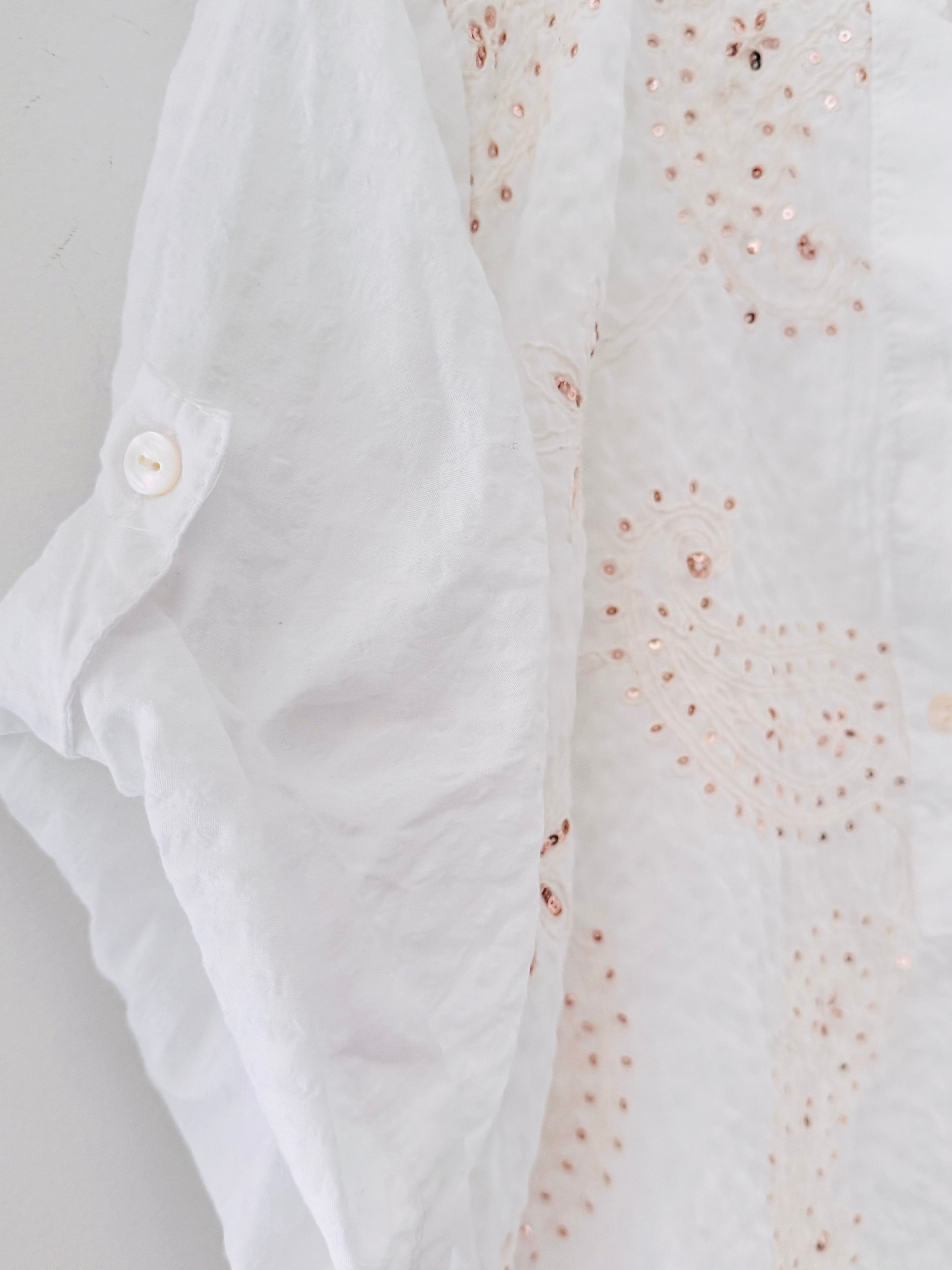 Seersucker Blouse with Paisley Design in Ivory & Gold