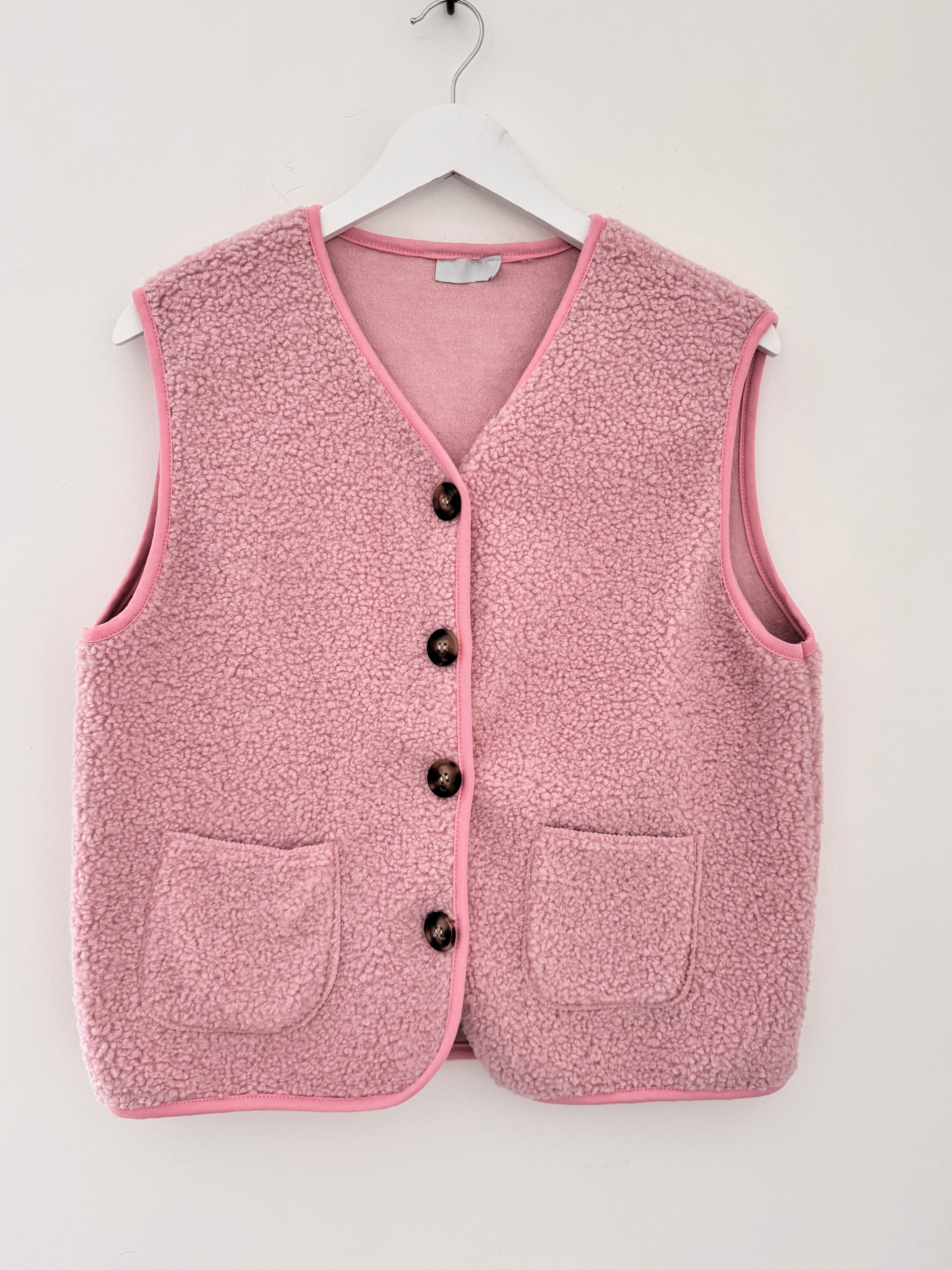 Boucle Gilet in Candy Pink