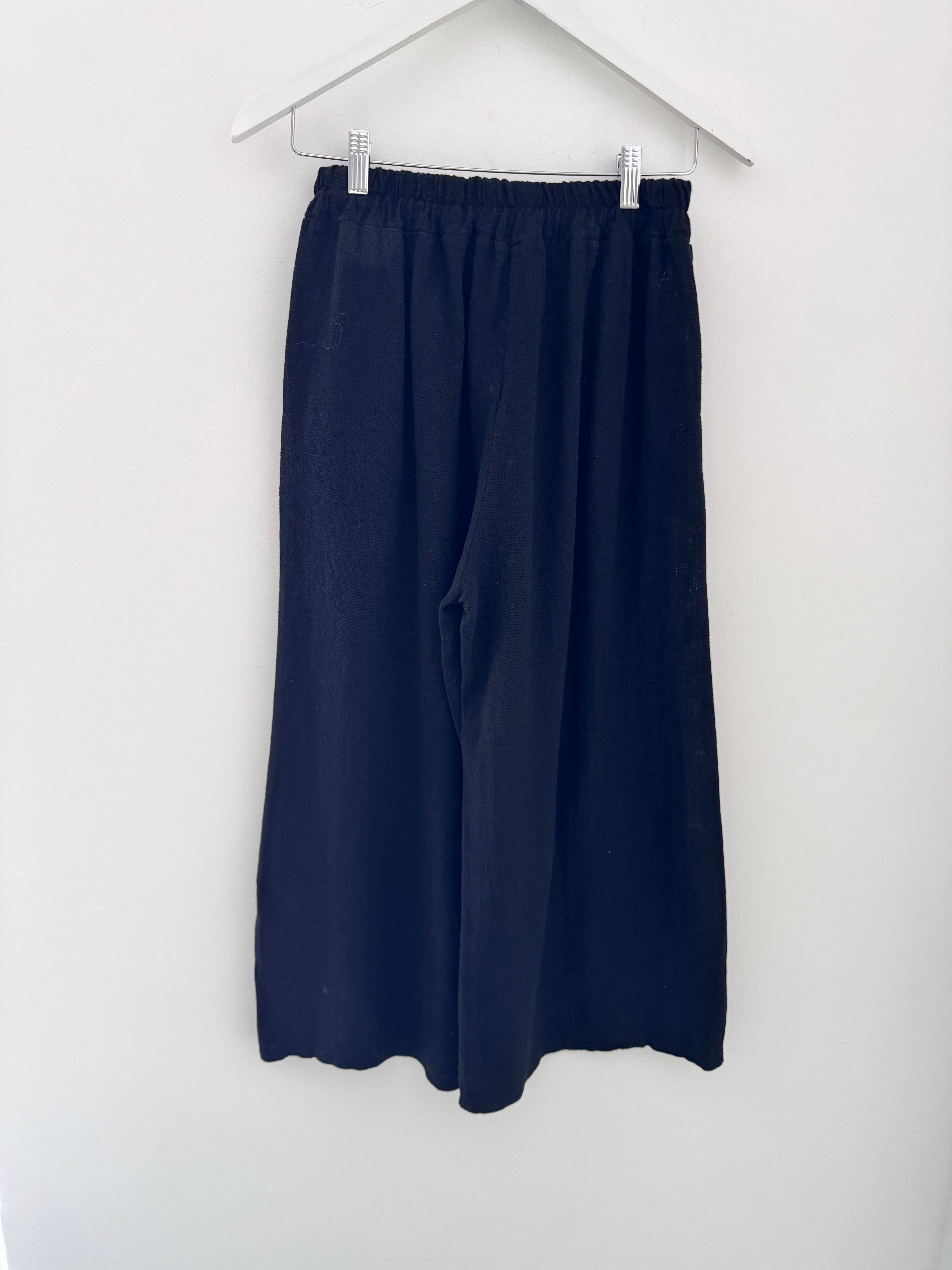 Linen & Cotton Crop Trousers in Black