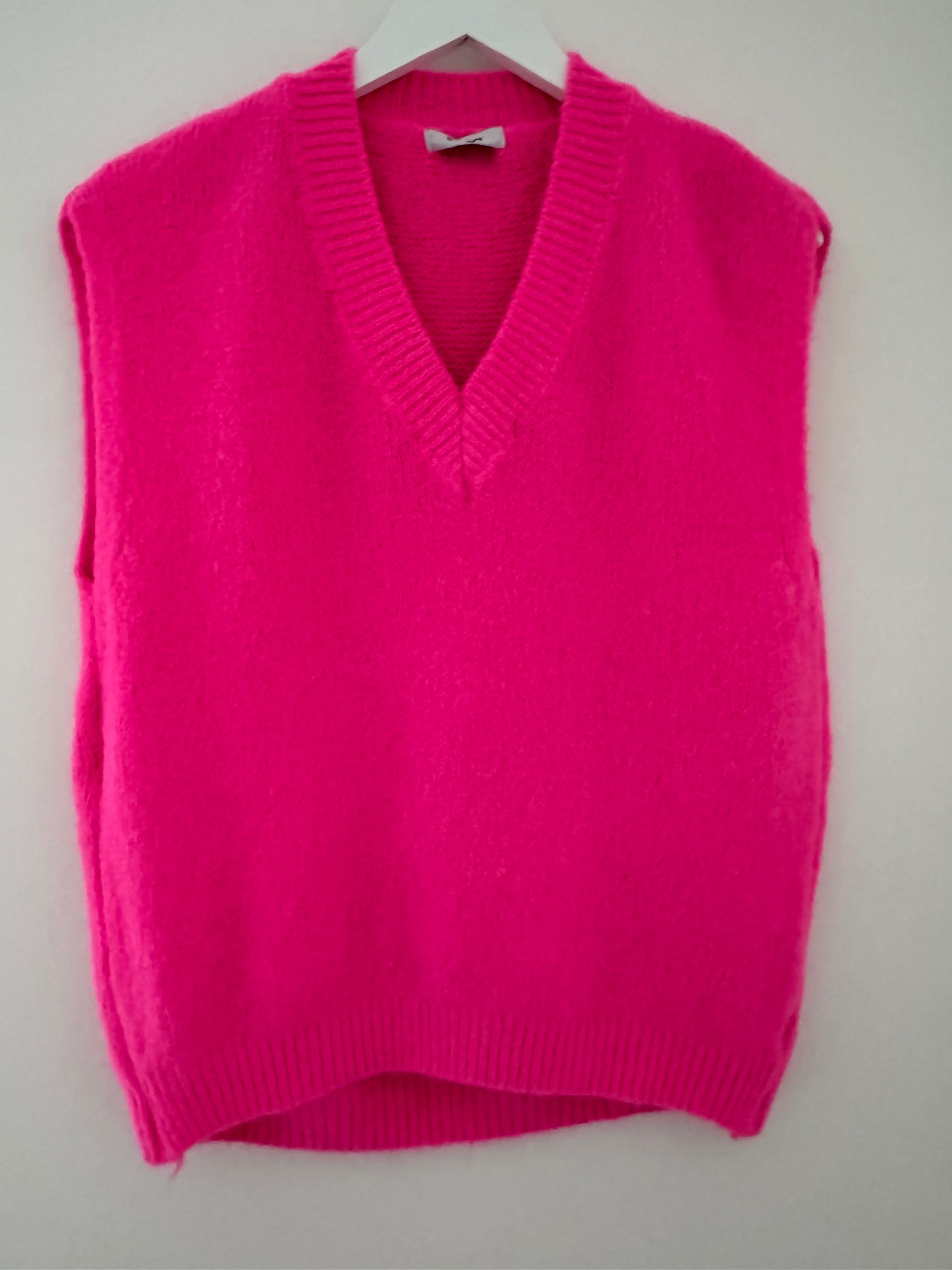 Neat Alpaca Tank in Neon Pink