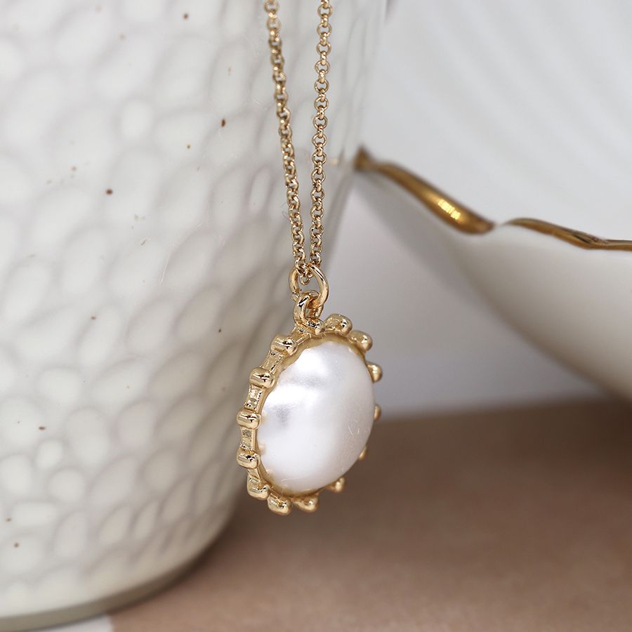 Gold Necklace with Round Pearl Pendant