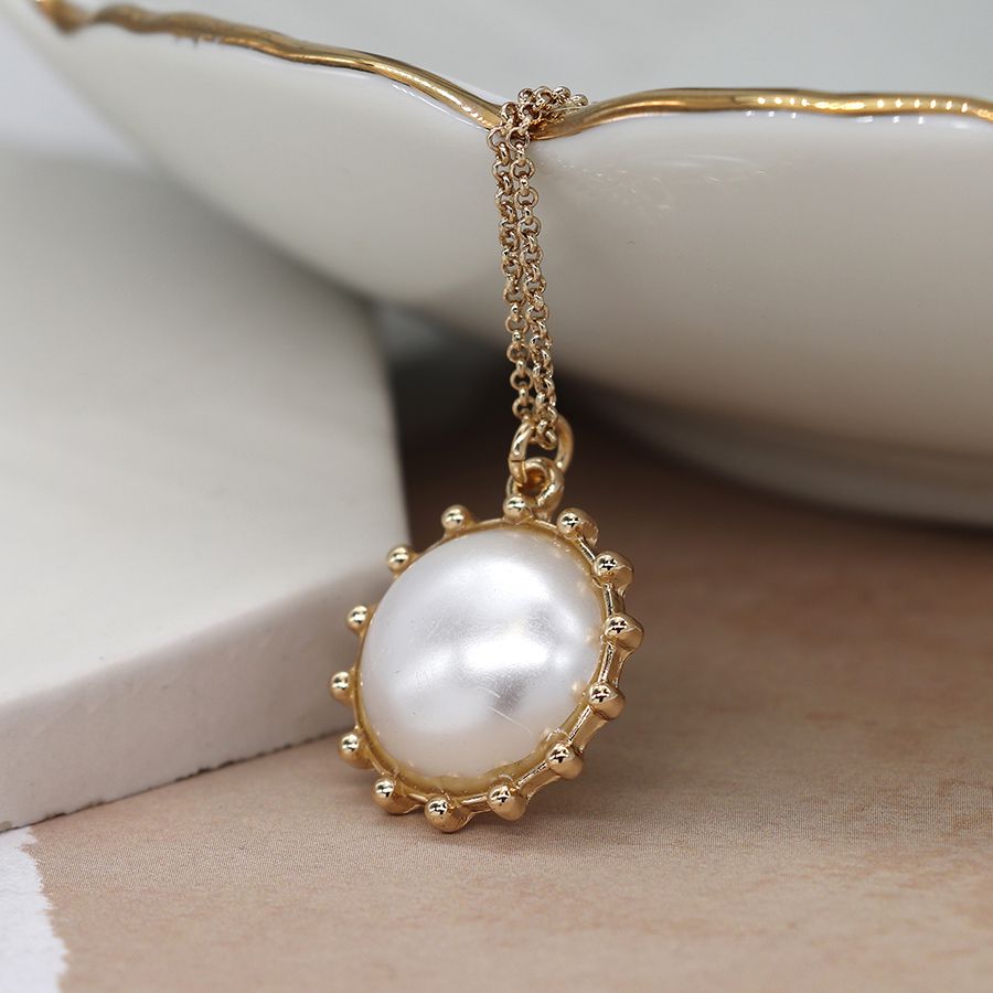 Gold Necklace with Round Pearl Pendant