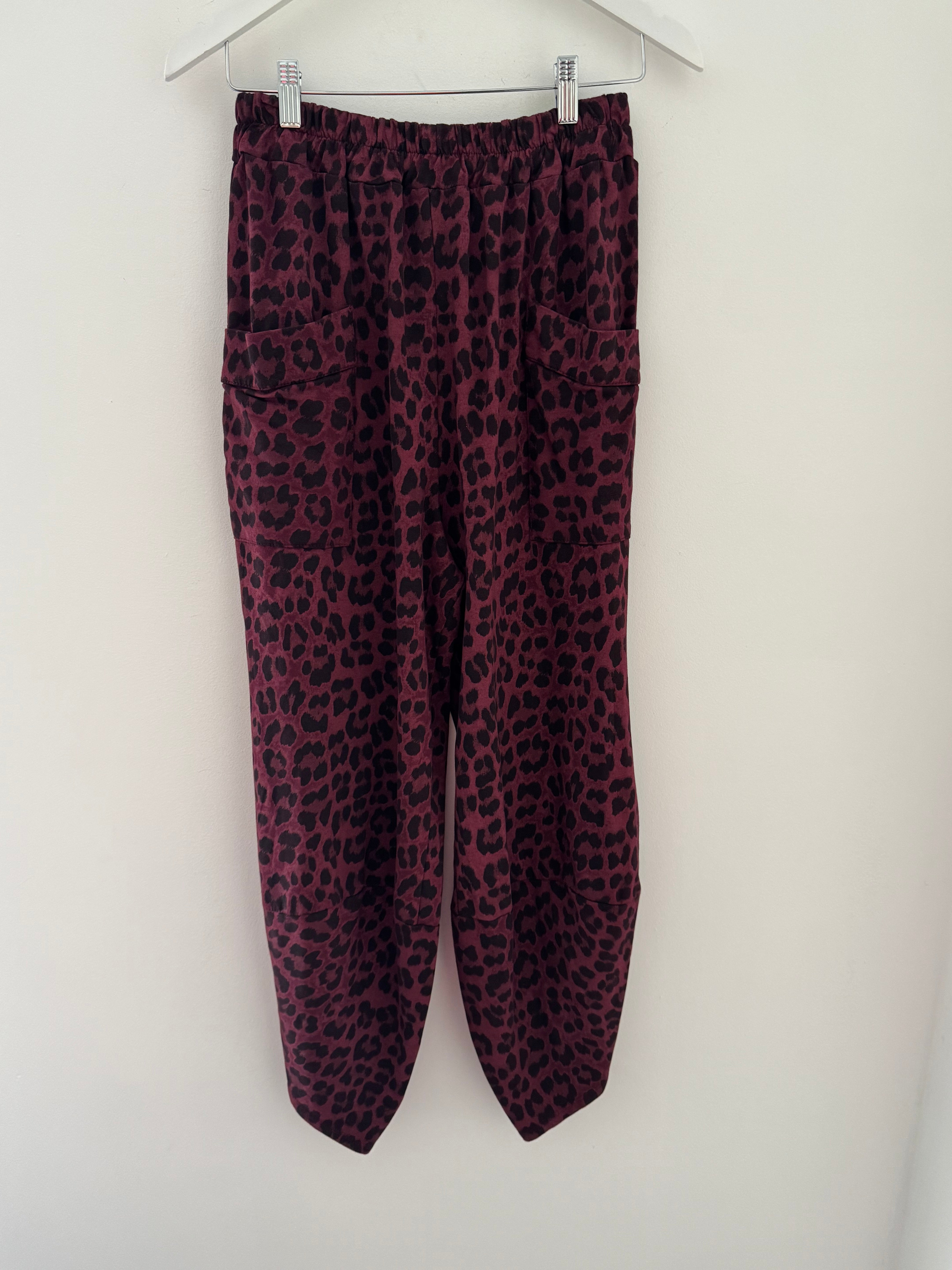 Barrel Stretch Trousers in Berry Leopard