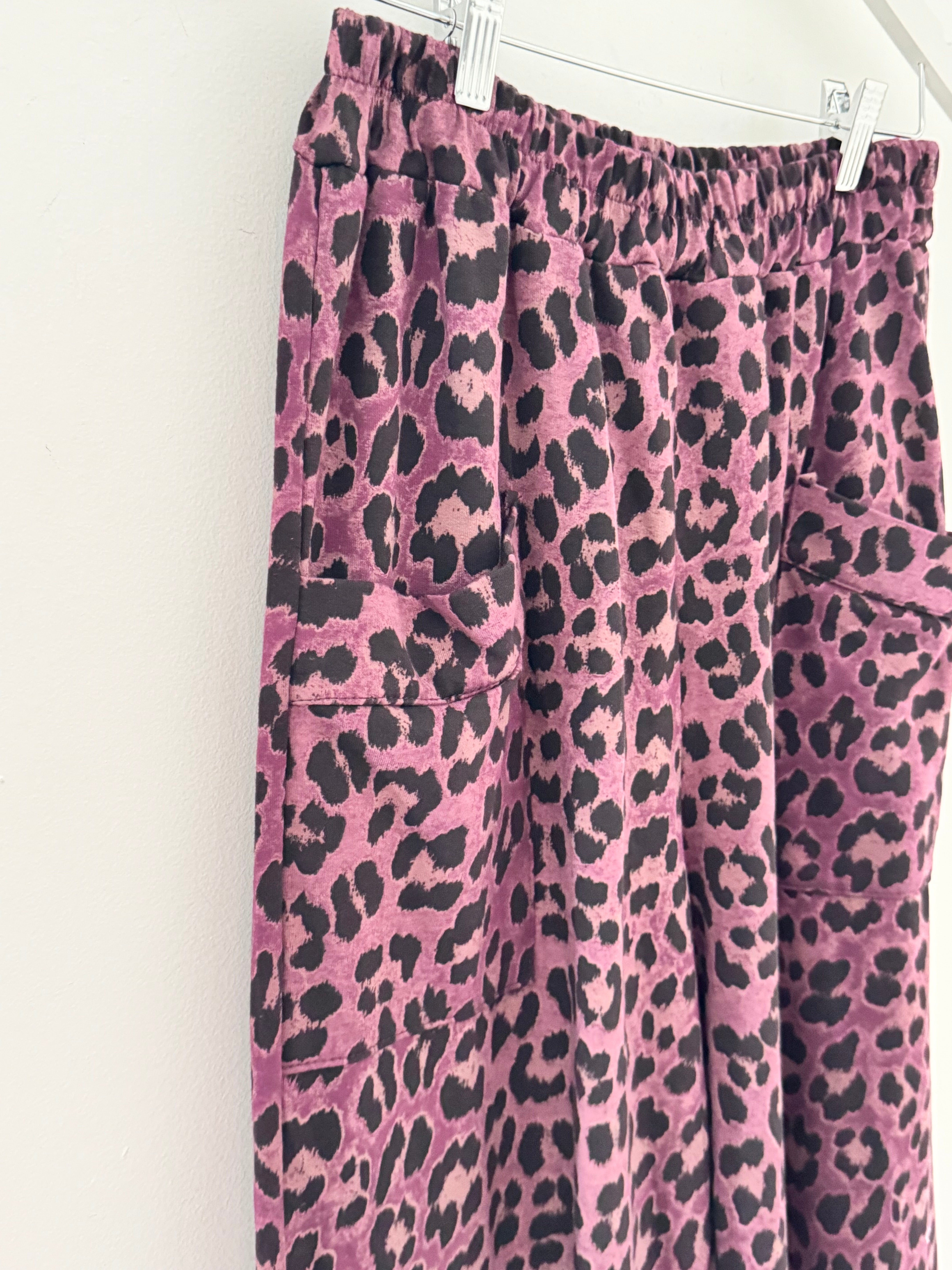 Barrel Stretch Trousers in Plum Leopard