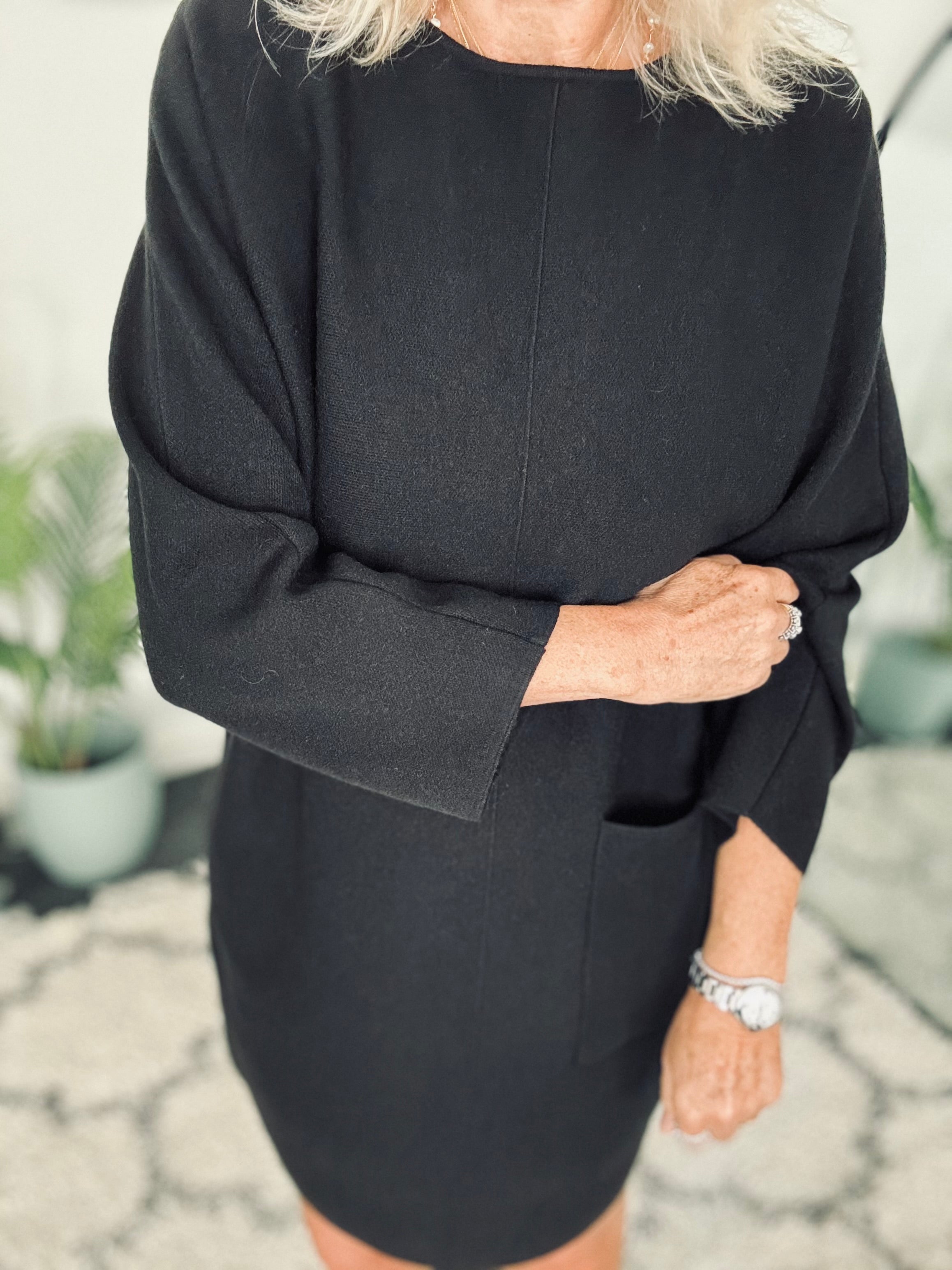 Luxe Knitted Pocket Dress in Black