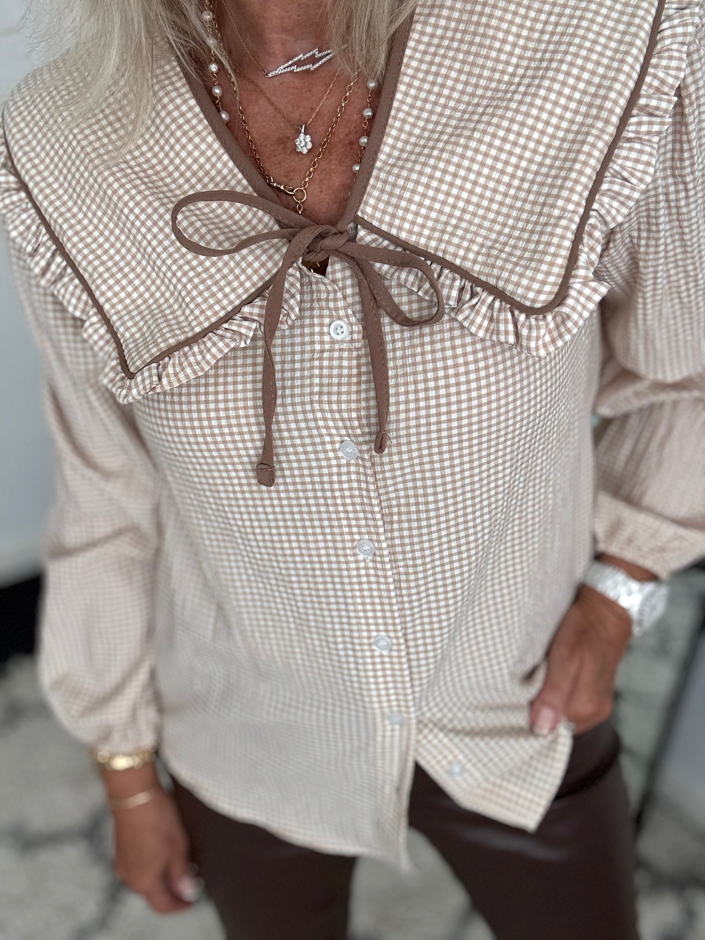 Gingham Seersucker Collar Shirt in Biscuit