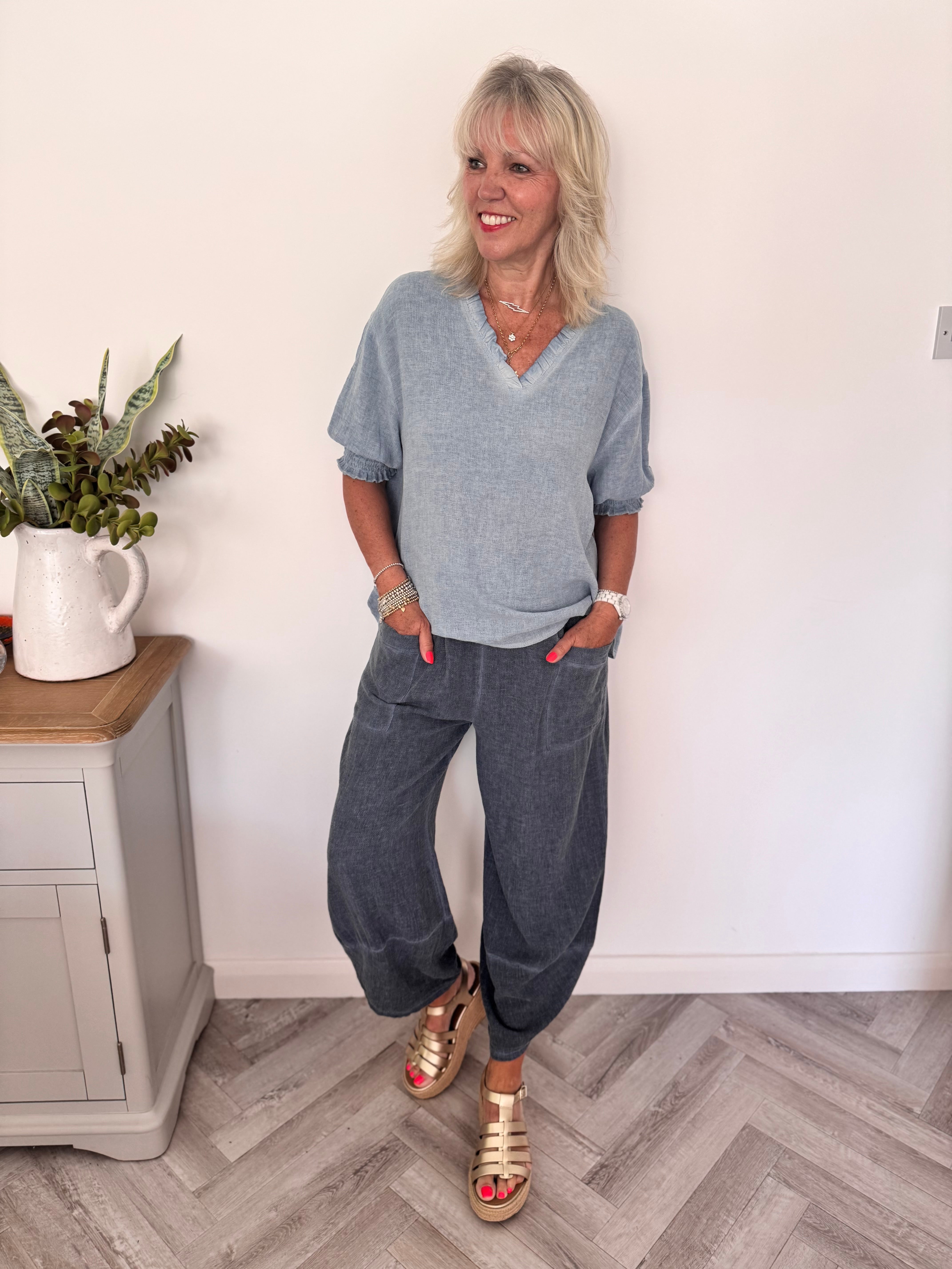 Linen & Cotton Barrel Trousers in Blue