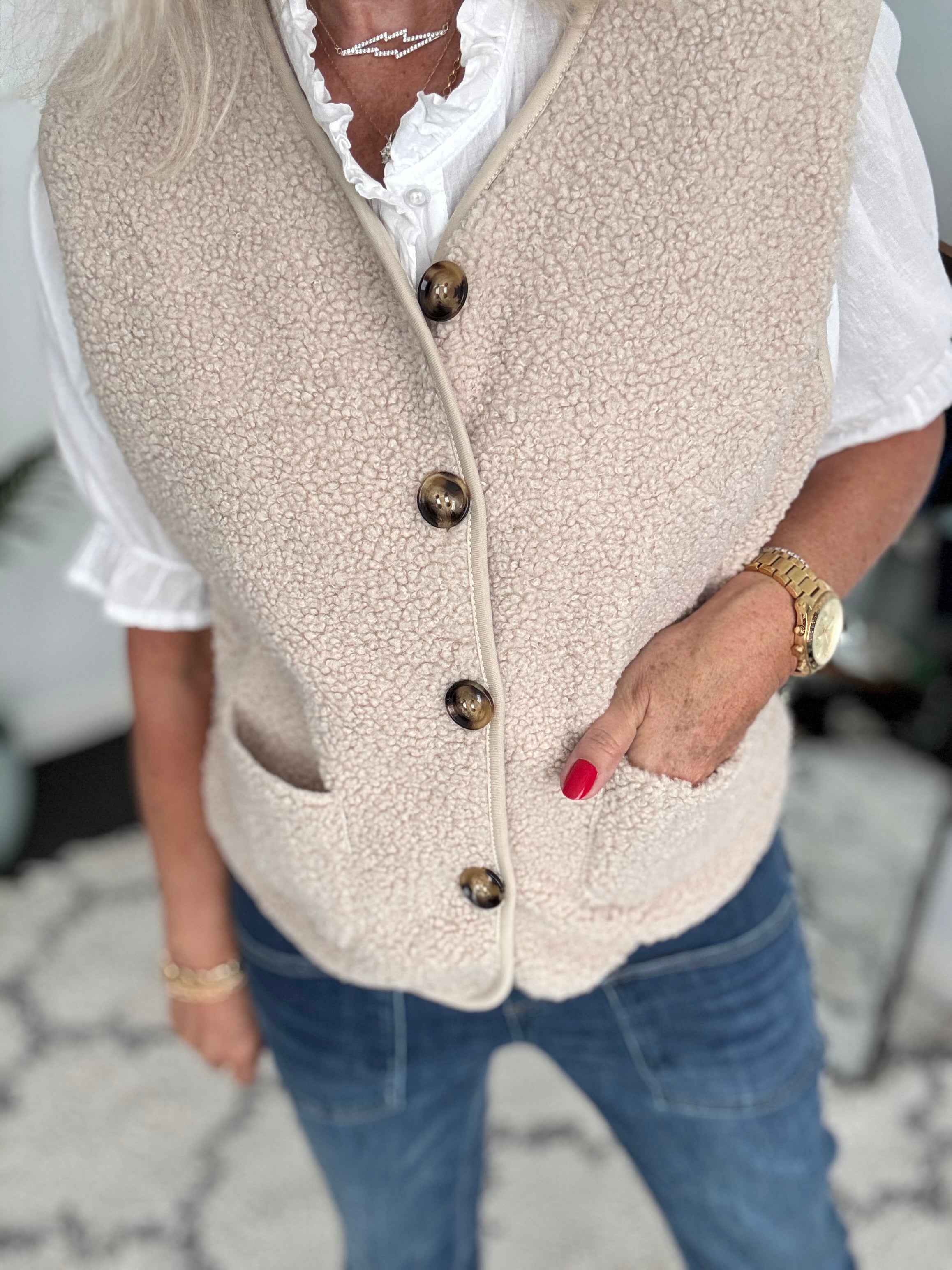 Boucle Gilet in Ecru